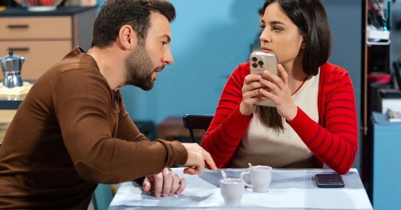 Samuel_dipendente_affettivo_e_Micaela_manipolatrice_F8vxBVPiS1 - Confidenze24 source:Blasting News - Samuel dipendente affettivo e Micaela manipolatrice - Samuel e Micaela in Un posto al sole