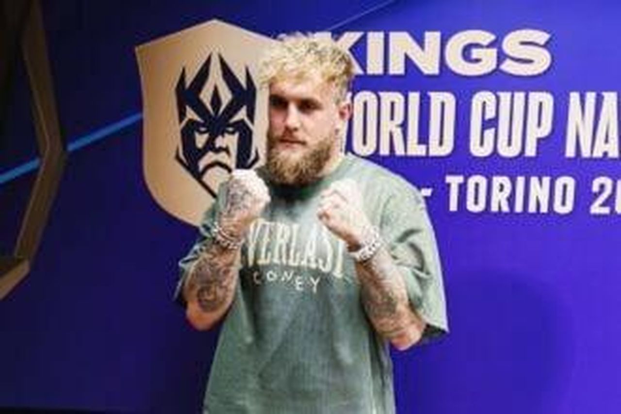 Scopri_le_foto_e_i_video_wEBjvYhsPq - Confidenze24 source:socialitelife - Scopri le foto e i video! - Celeb Snaps — Logan Paul, Gerard Piqué, Robbie Williams, Julia Stiles e altro
