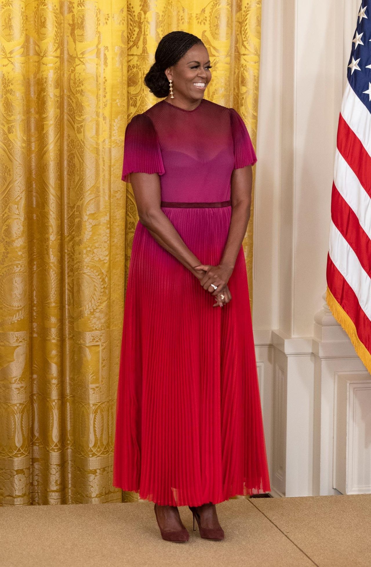 Settembre_2022_ukx66HavVT - Confidenze24 source:usmagazine - Settembre 2022 - Michelle Obama in un abito rosa