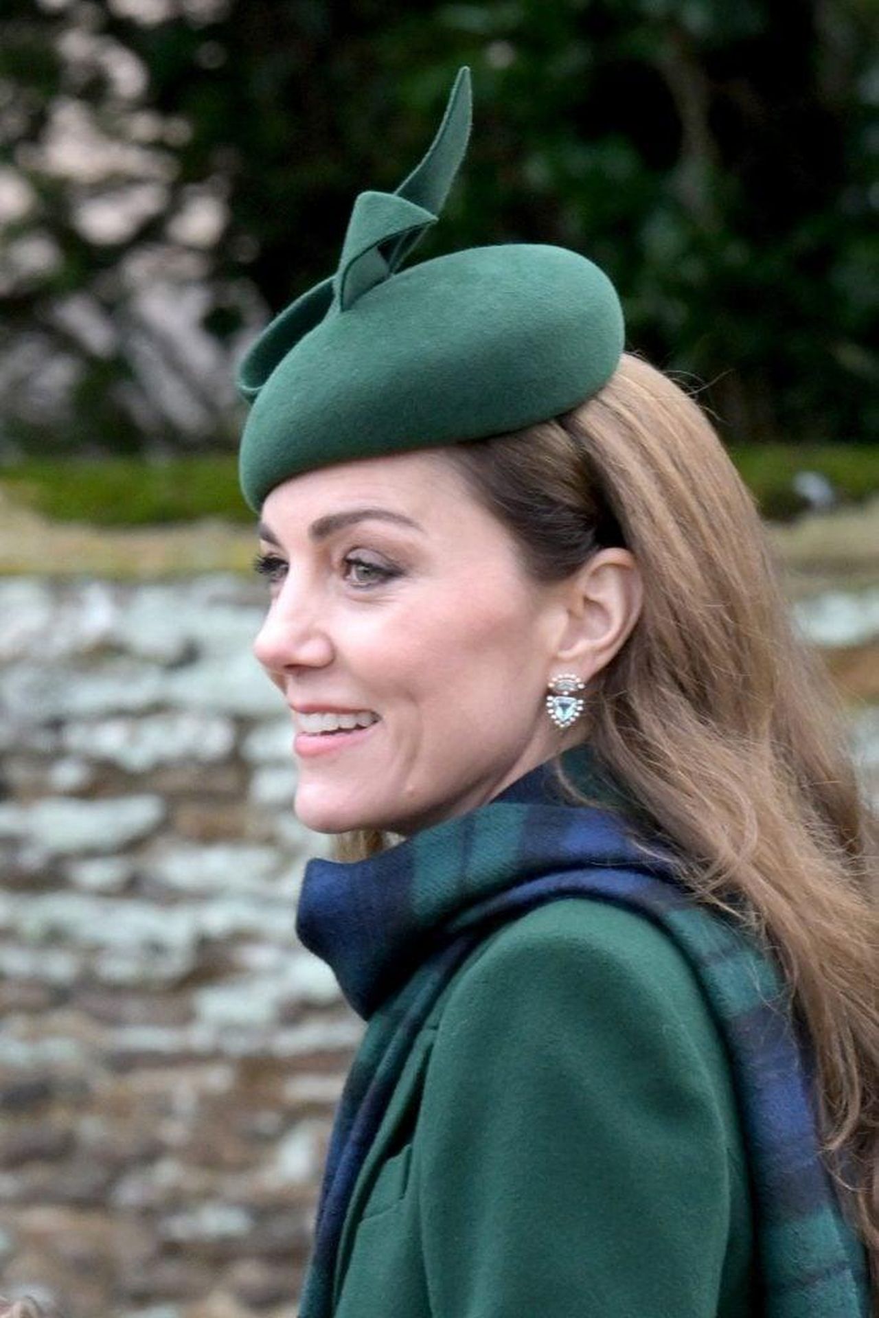 Sostenere_la_Causa_eE9cbmgT1n - Confidenze24 source:thehollywoodgossip - Sostenere la Causa - Catherine, Principessa di Galles durante il servizio di Natale