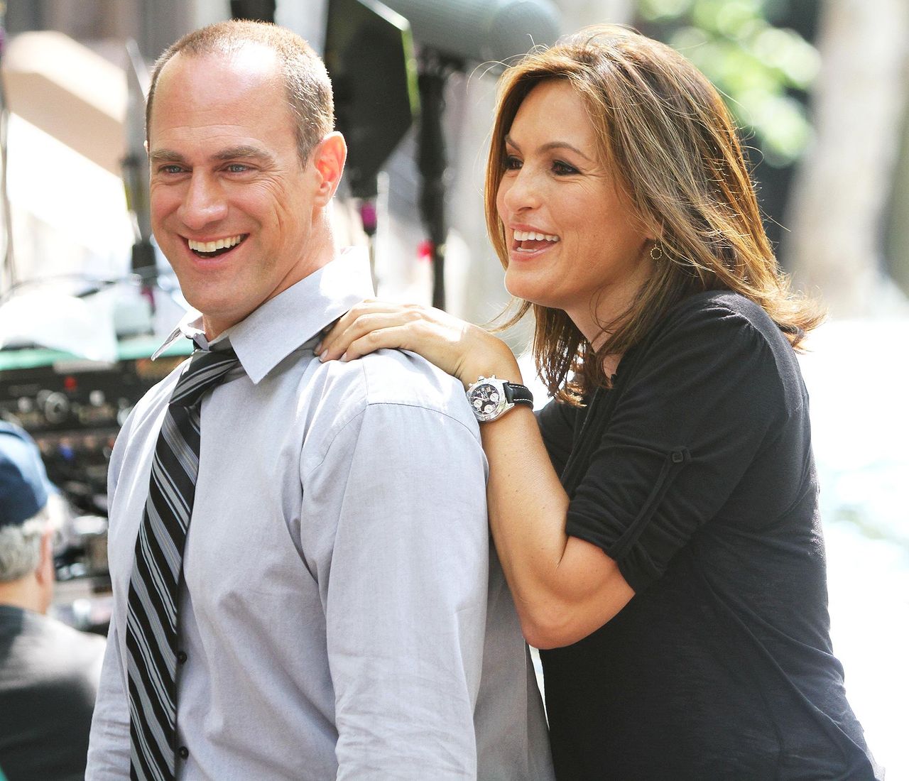Sparks_Flew_Instantly_SAd3Yf59aa - Confidenze24 source:usmagazine - Sparks Flew Instantly - Mariska Hargitay e Chris Meloni durante un evento