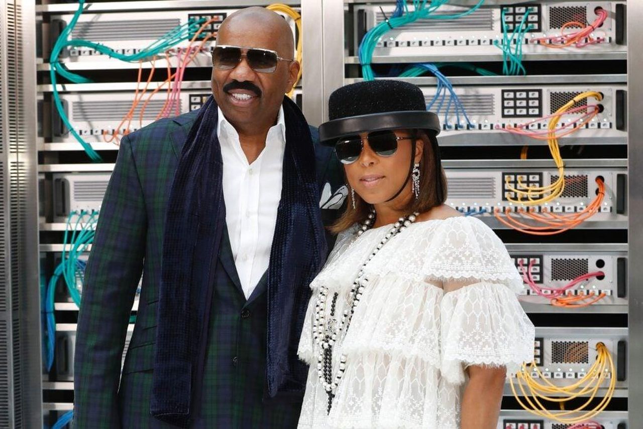 Steve_Harvey_Vuole_Far_Sapere_che_Lui_e_Marjorie_Stanno_Bene_cz8EoZ7XHC - Confidenze24 source:thehollywoodgossip - Steve Harvey Vuole Far Sapere che Lui e Marjorie Stanno 'Bene' - Steve Harvey e Marjorie Harvey nel 2016.