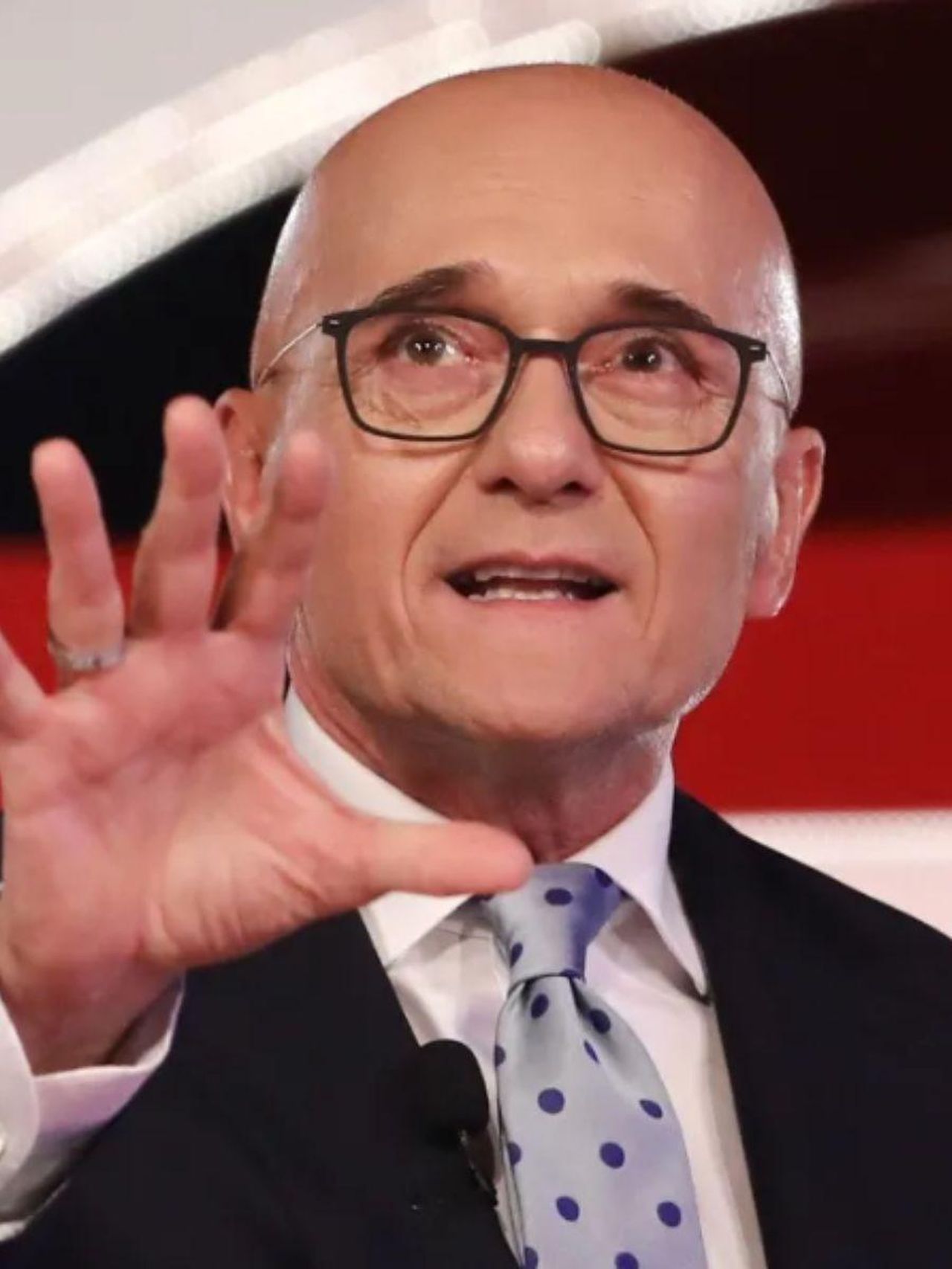 Televoto_nelle_mani_del_Codacons_cosa_succede_UtfryJKx1f - Confidenze24 source:tvzap - Televoto nelle mani del Codacons: cosa succede - Alfonso Signorini
