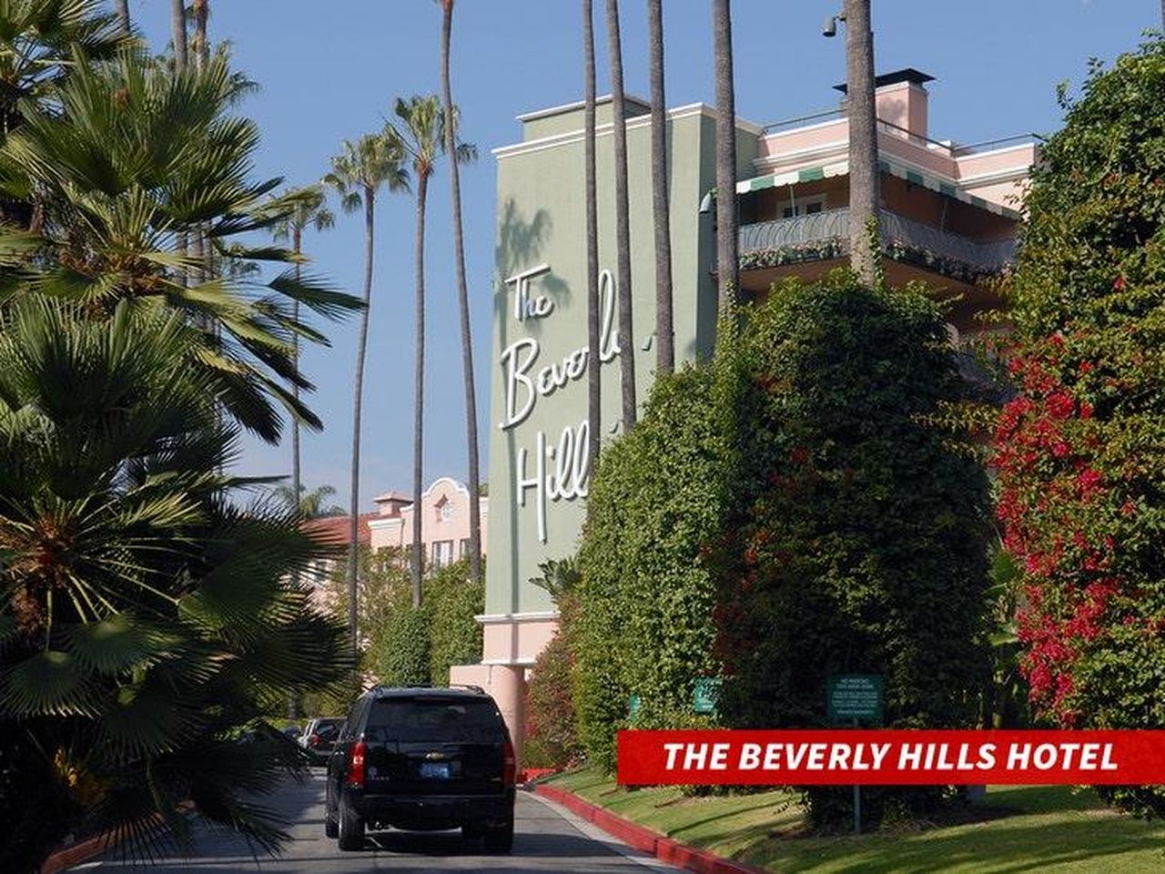The_Peninsula_Lodge_e_altri_hotel_D9s3AIjB2h - Confidenze24 source:allcelebrities - The Peninsula Lodge e altri hotel - The Beverly Hills Hotel