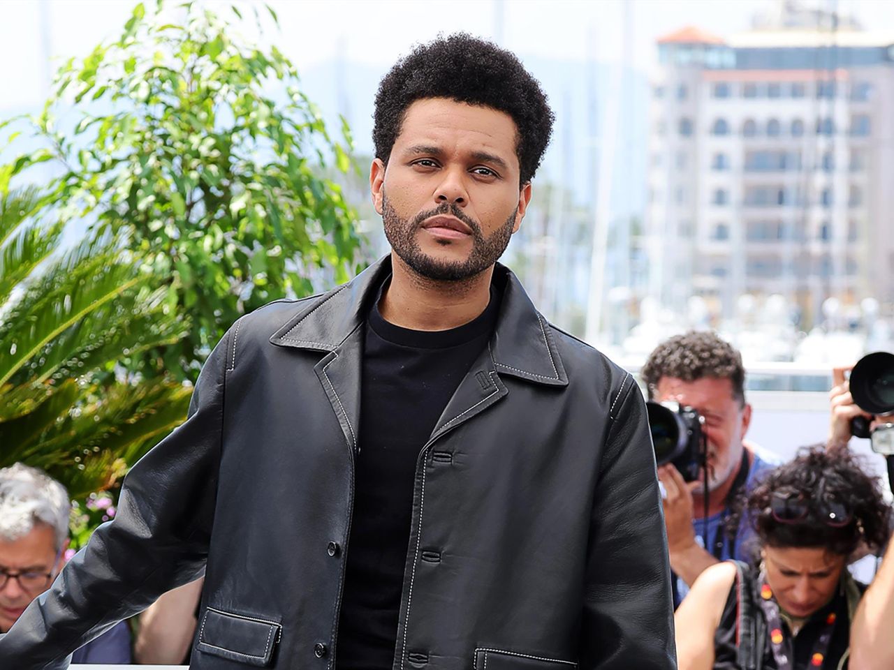 The_Weeknd_1upsRgzBs1 - Confidenze24 source:usmagazine - The Weeknd - The Weeknd