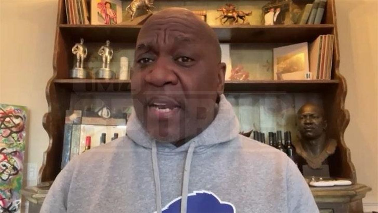 Thurman_Thomas_e_la_sua_promessa_di_festeggiare_zO4nkbBd7l - Confidenze24 source:allcelebrities - Thurman Thomas e la sua promessa di festeggiare - Thurman Thomas pronto a saltare