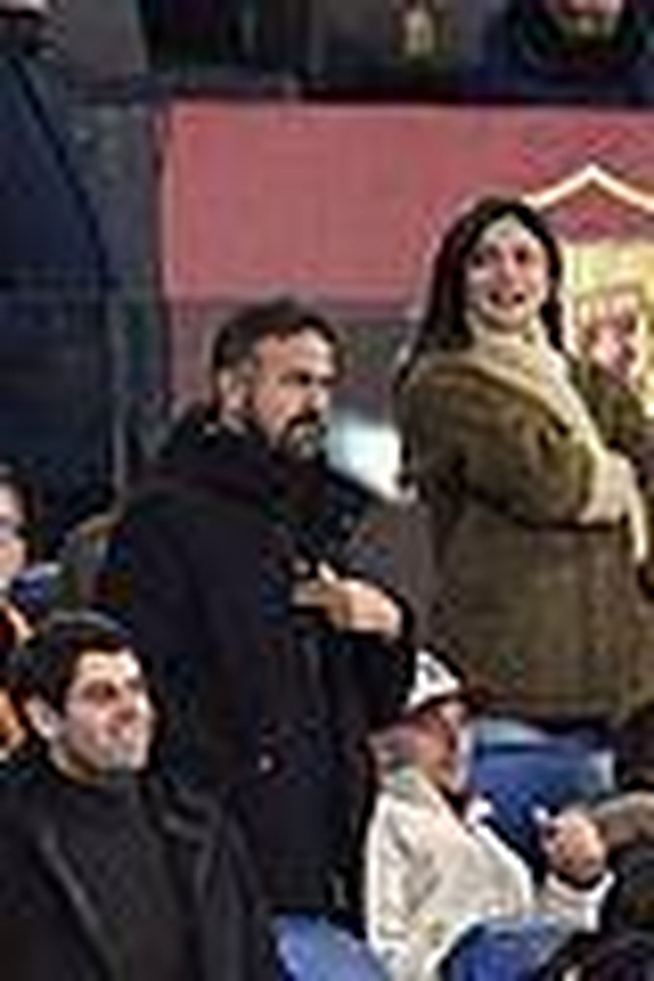 Timothe_Chalamet_e_la_partita_Roma_vs_Genoa_RowfYMAsVI - Confidenze24 source:justjared - Timothée Chalamet e la partita Roma vs. Genoa - Timothée Chalamet alla partita di calcio a Roma 05