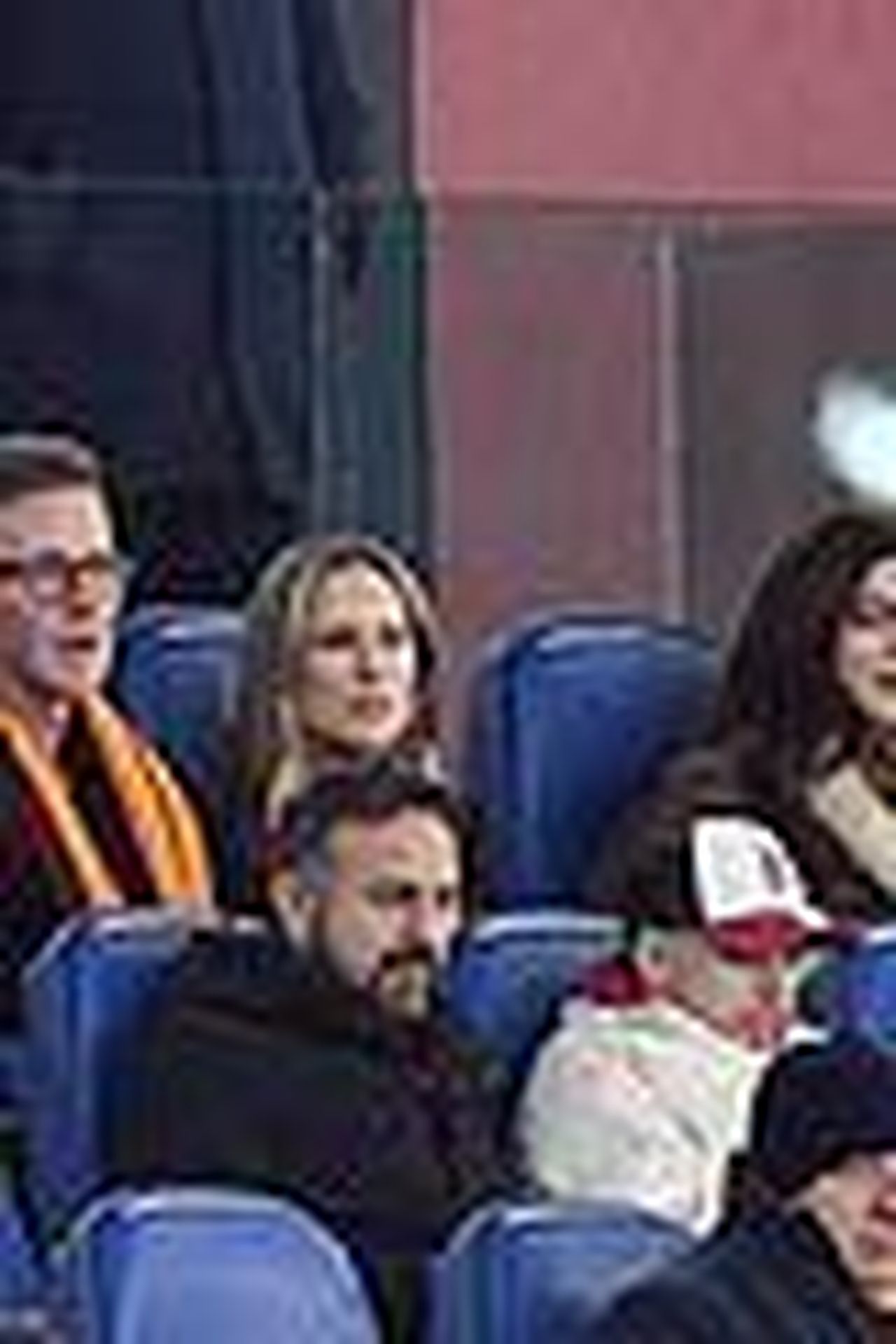 Timothe_Chalamet_e_la_partita_Roma_vs_Genoa_s4h3SZow3l - Confidenze24 source:justjared - Timothée Chalamet e la partita Roma vs. Genoa - Timothée Chalamet alla partita di calcio a Roma 02