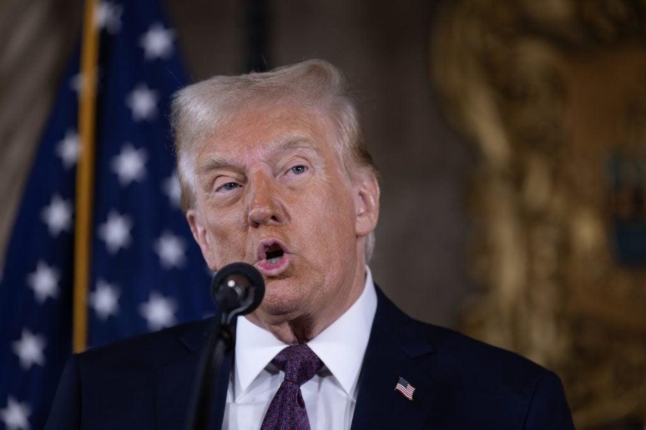 Trump_Attacca_Seth_Meyers_e_Comcast_xEwwIyooj7 - Confidenze24 source:thehollywoodgossip - Trump Attacca Seth Meyers e Comcast - Donald Trump parla ai media