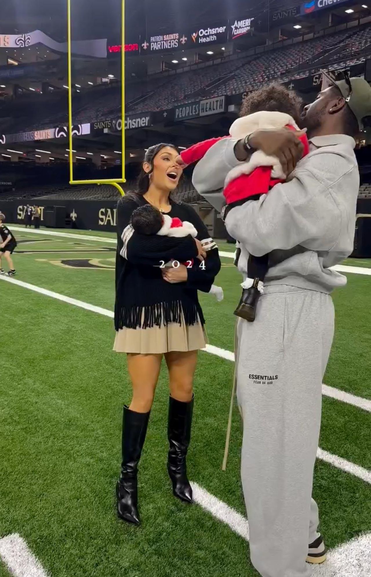source:usmagazine - Tutte le multe - Tutto ciò che le stelle NFL e i loro partner hanno rivelato su stipendi e costi