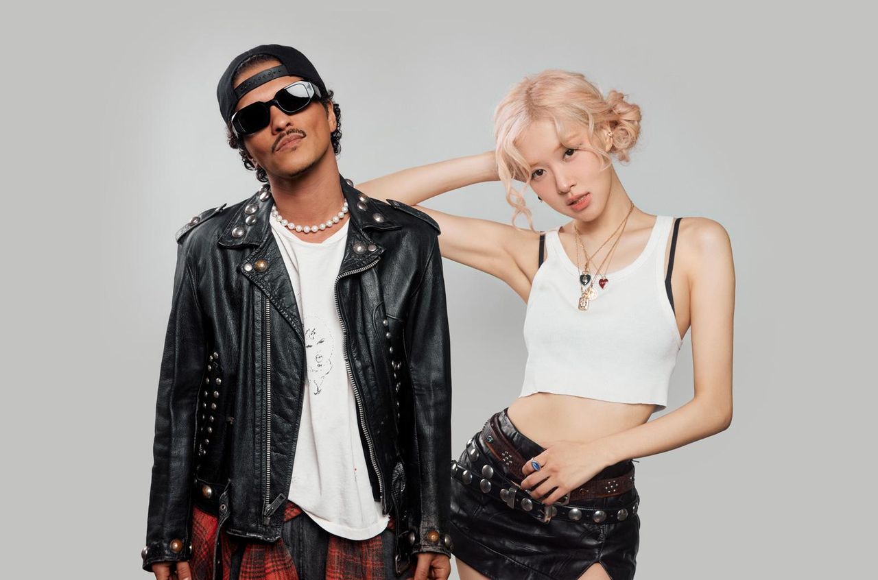 Un_duetto_da_record_7abrrMteOT - Confidenze24 source:billboard - Un duetto da record - ROSÉ e Bruno Mars