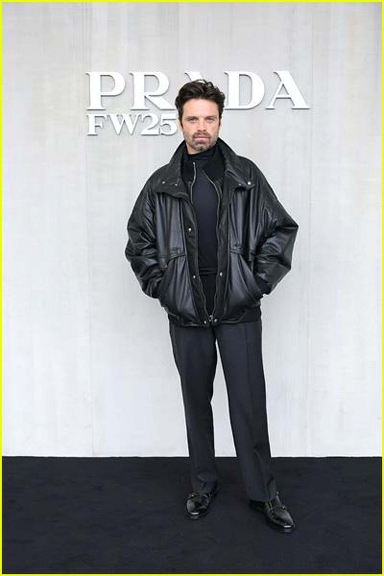 Un_incontro_tra_stelle_Marvel_a_Milano_ZDBfNTmYe2 - Confidenze24 source:justjared - Un incontro tra stelle Marvel a Milano - Sebastian Stan alla sfilata Prada