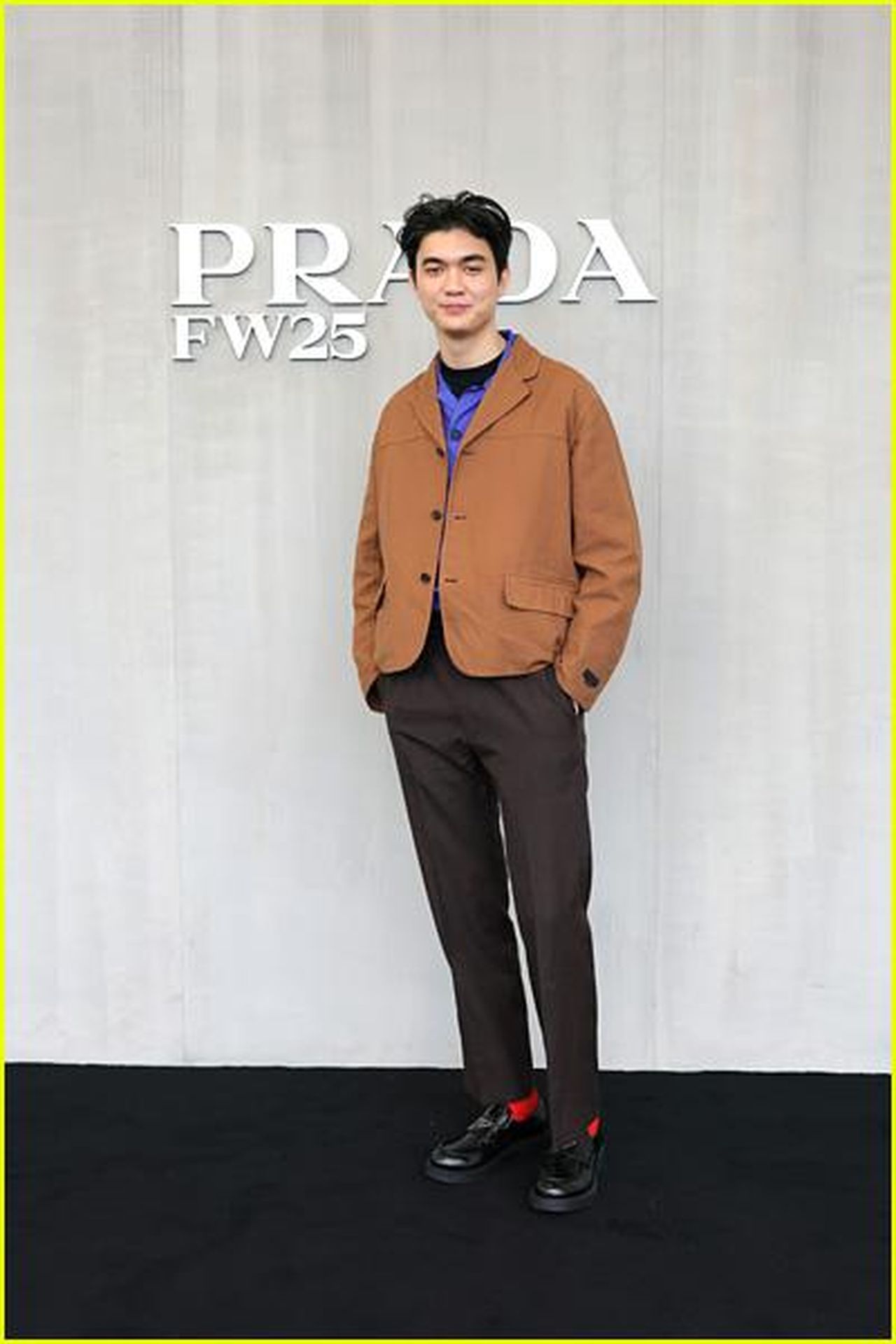 Un_incontro_tra_stelle_Marvel_a_Milano_yRyxkhjCZl - Confidenze24 source:justjared - Un incontro tra stelle Marvel a Milano - William Gao alla sfilata Prada