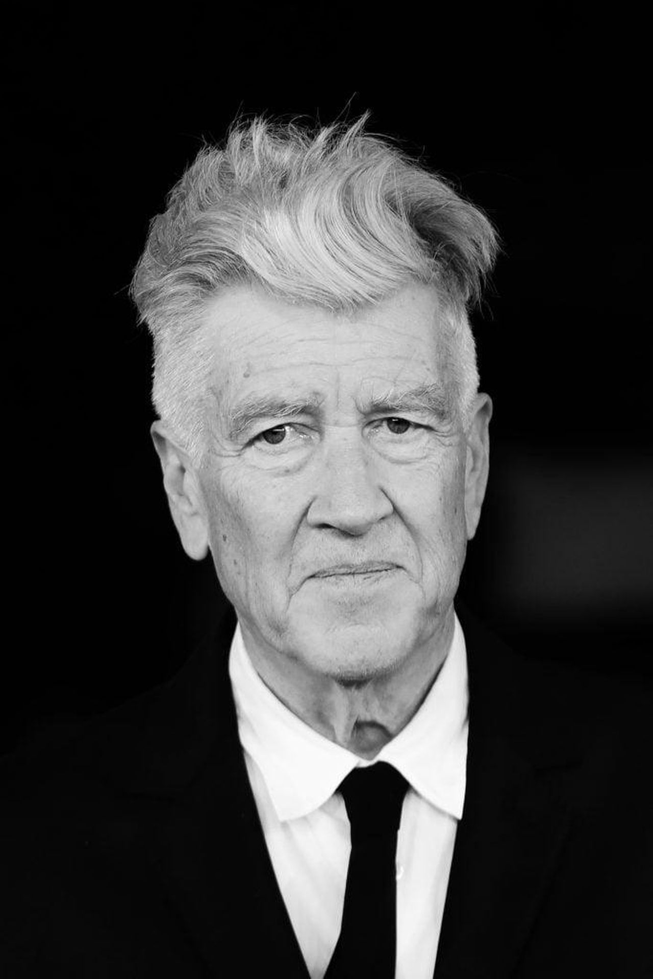 Una_Carriera_Senza_Compromessi_q1xUZG6SEZ - Confidenze24 source:thehollywoodgossip - Una Carriera Senza Compromessi - David Lynch sul red carpet durante il 12° Rome Film Fest.