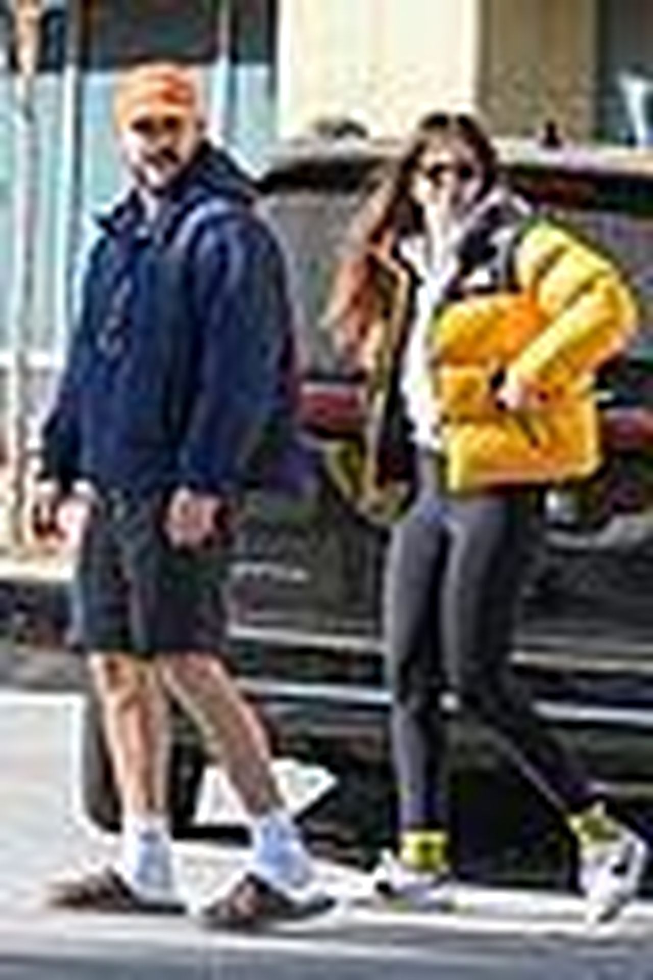 Una_rara_uscita_per_la_coppia_Kbi88Xuafl - Confidenze24 source:justjared - Una rara uscita per la coppia - Shia Labeouf e Mia Goth mentre fanno shopping