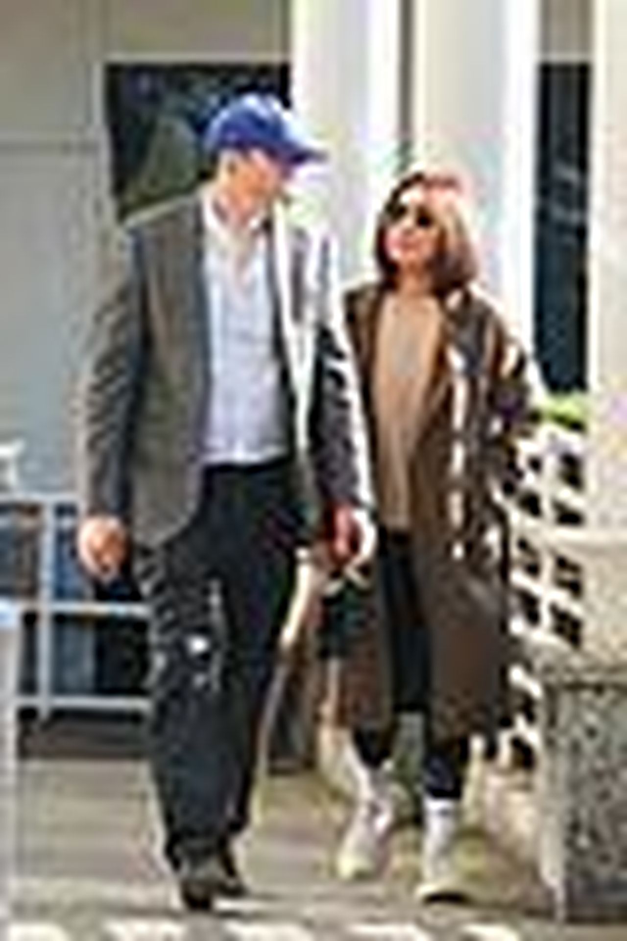 Unuscita_divertente_per_la_coppia_KOPjvaiAXI - Confidenze24 source:justjared - Un'uscita divertente per la coppia - Ashton Kutcher e Mila Kunis al centro benessere 05
