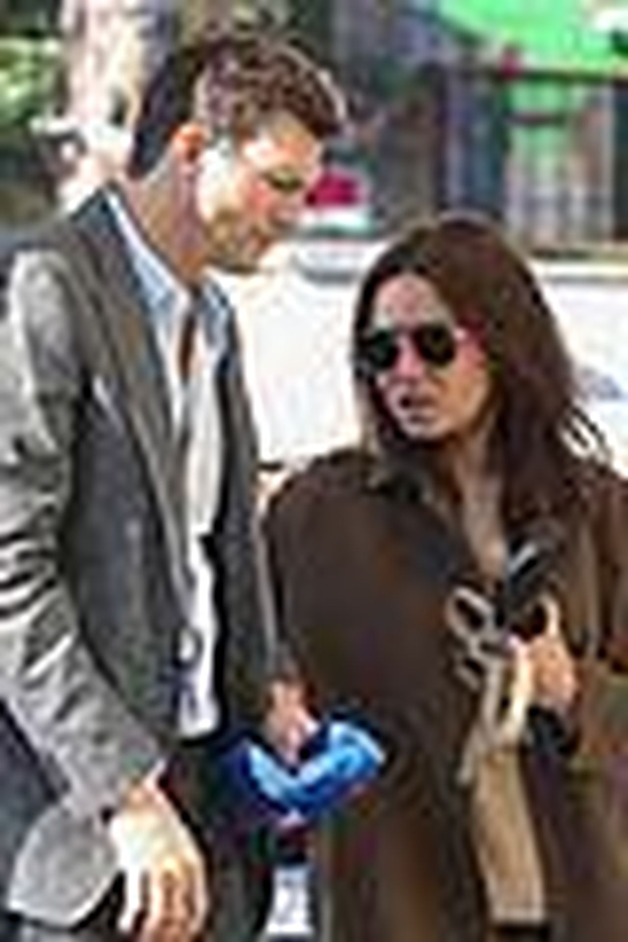 Unuscita_divertente_per_la_coppia_uBaxVZUntj - Confidenze24 source:justjared - Un'uscita divertente per la coppia - Ashton Kutcher e Mila Kunis al centro benessere 04