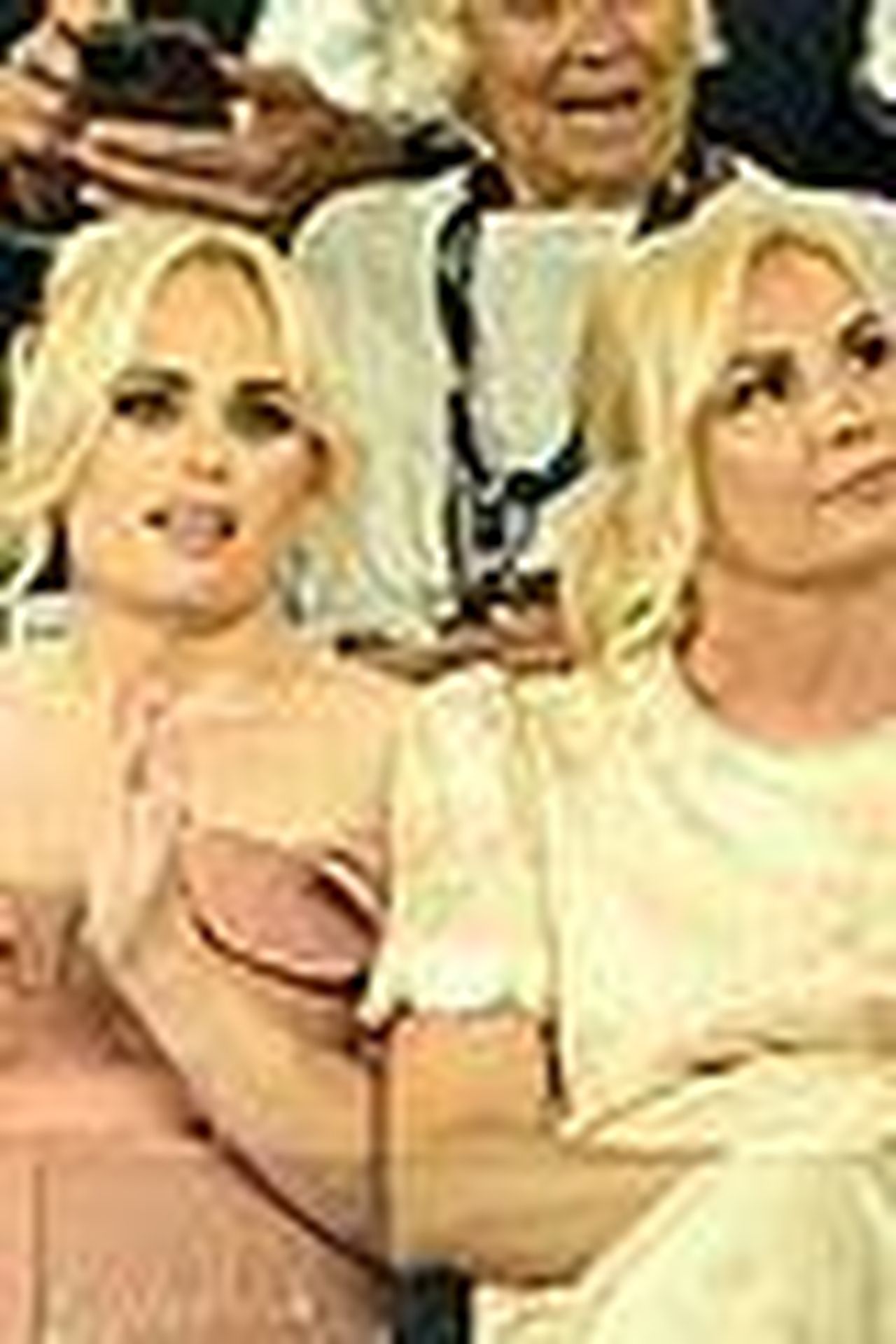 Unuscita_romantica_allAustralian_Open_ezC0lg4bTY - Confidenze24 source:justjared - Un'uscita romantica all'Australian Open - Rebel Wilson e Ramona Agruma all'Australian Open