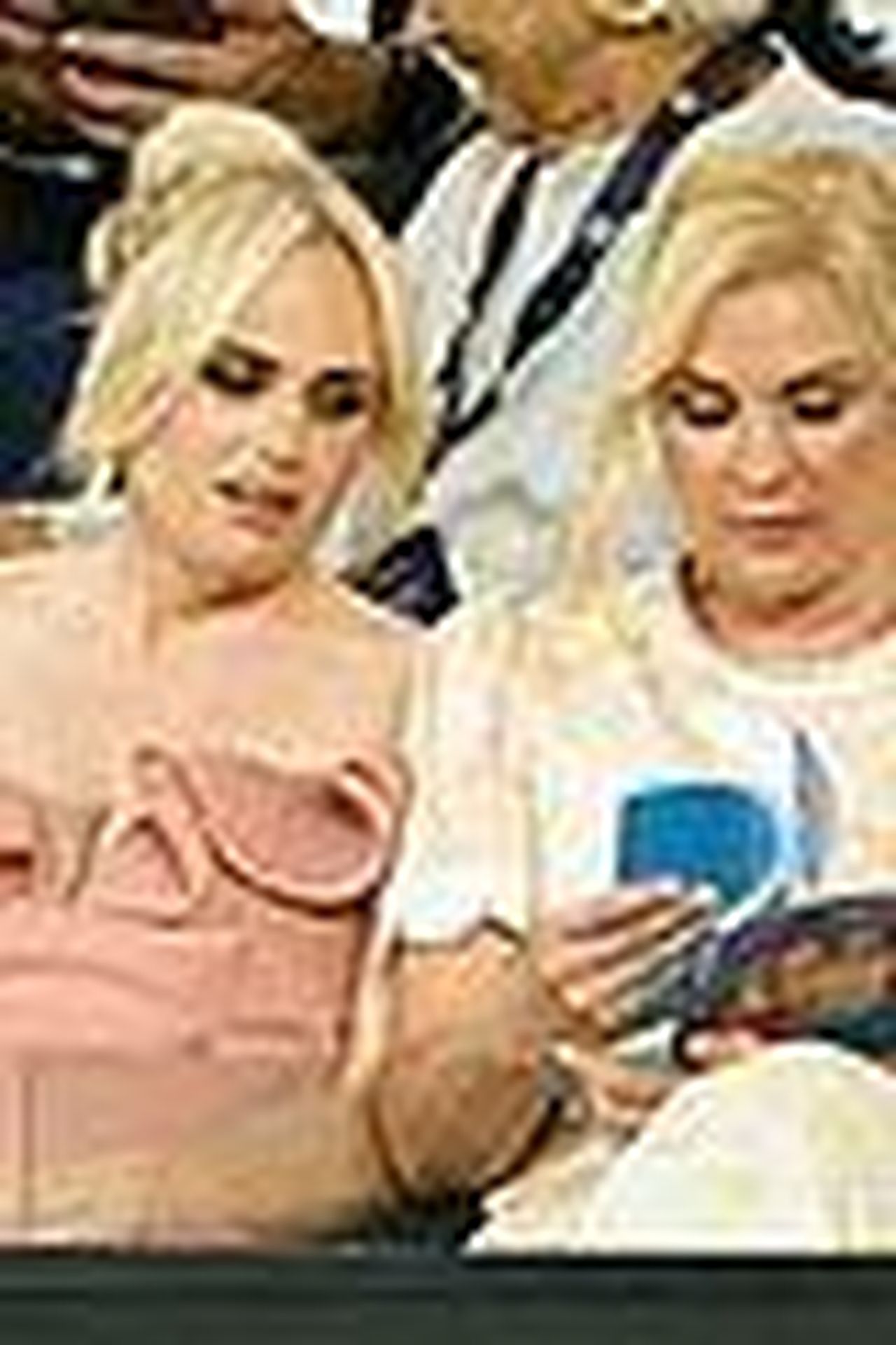 Unuscita_romantica_allAustralian_Open_gaN7XdOUFS - Confidenze24 source:justjared - Un'uscita romantica all'Australian Open - Rebel Wilson e Ramona Agruma all'Australian Open