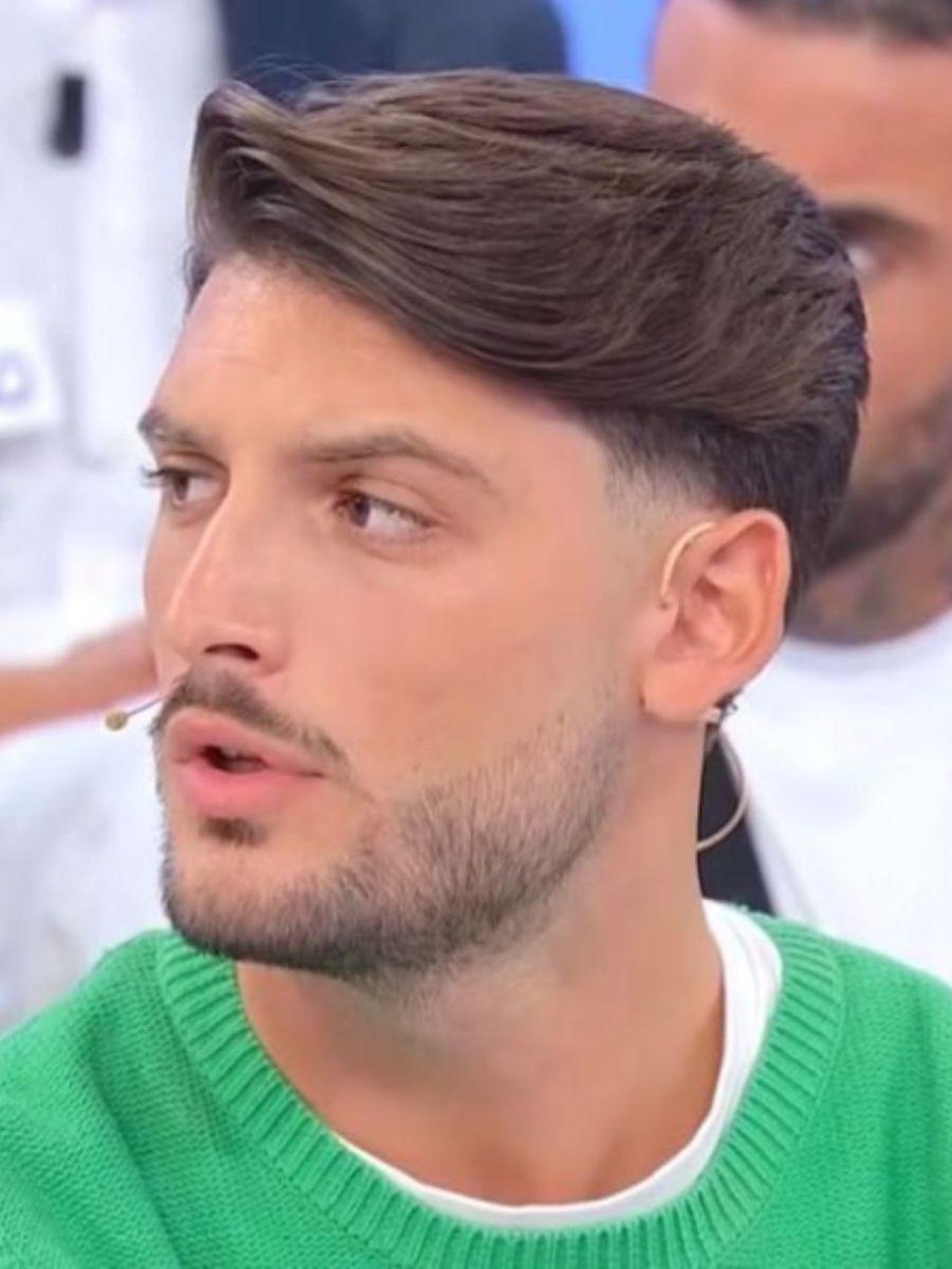 Uomini_e_donne_Martina_e_il_rapporto_con_i_corteggiatori_0ui6knI6dT - Confidenze24 source:tvzap - Uomini e donne, Martina e il rapporto con i corteggiatori - Uomini e Donne, Ciro