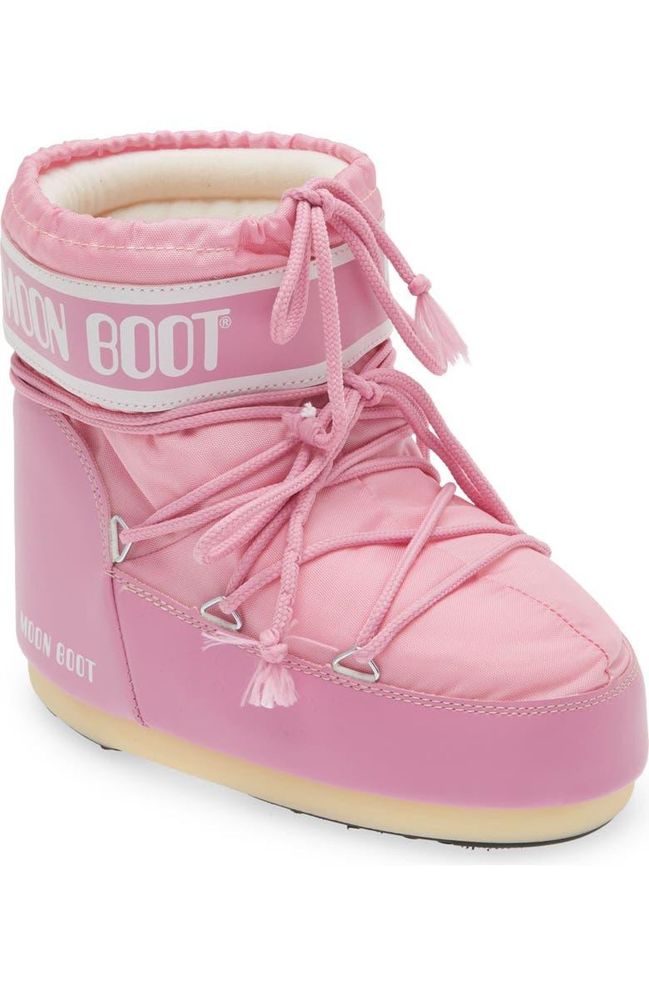 WaterRepellant_Moon_Boots_QGXNyULZ5y - Confidenze24 source:usmagazine - Water-Repellant Moon Boots - moon boots