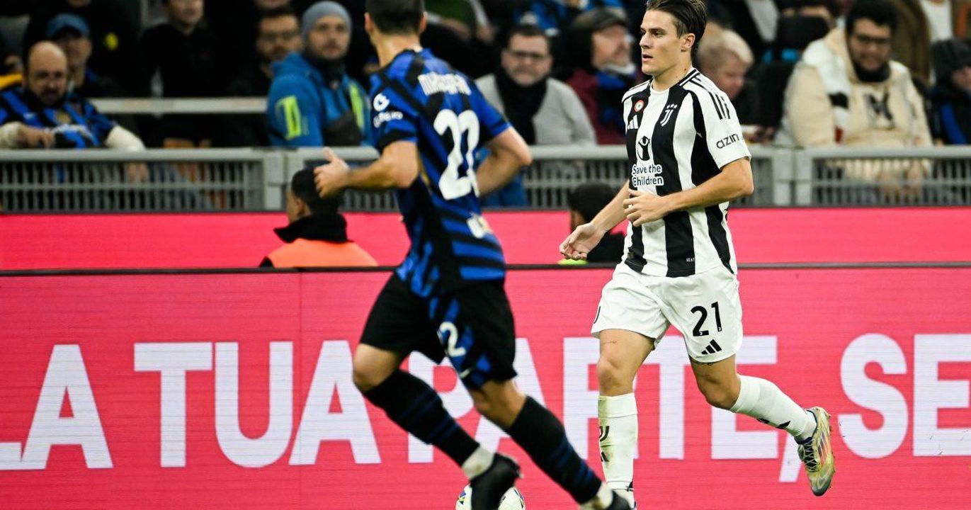 Buon_esordio_per_Veiga_Kolo_Muani_trascina_la_Juventus_4MEJ5KWbqU - Confidenze24 Buon esordio per Veiga, Kolo Muani trascina la Juventus - Nicolo Fagioli in azione con la Juventus