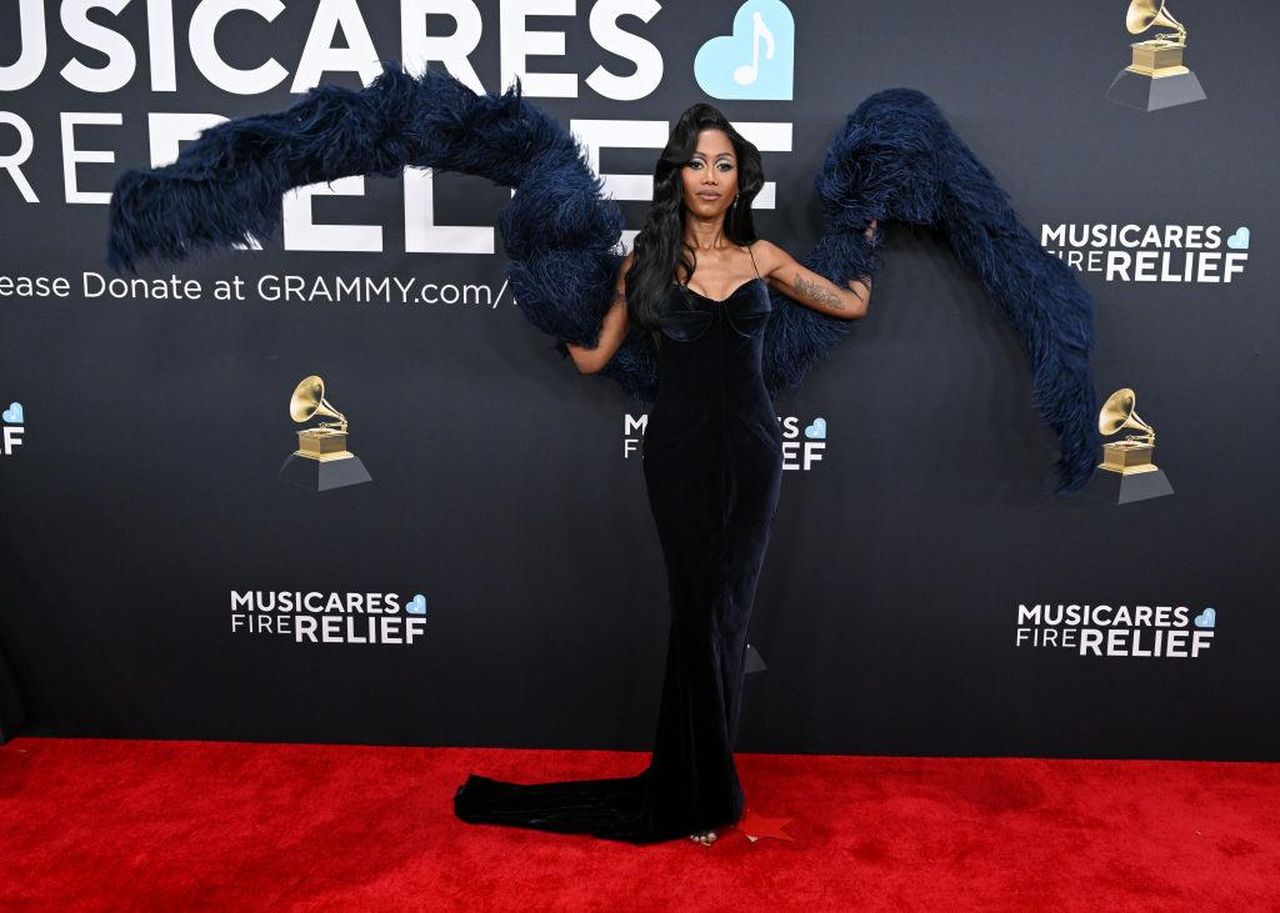 Chi_Ha_Sfoggiato_il_Look_Pi_Strepitoso_ai_Grammys_MUwDDW0fho - Confidenze24 Chi Ha Sfoggiato il Look Più Strepitoso ai Grammys? - 67th GRAMMY Awards - Arrivals