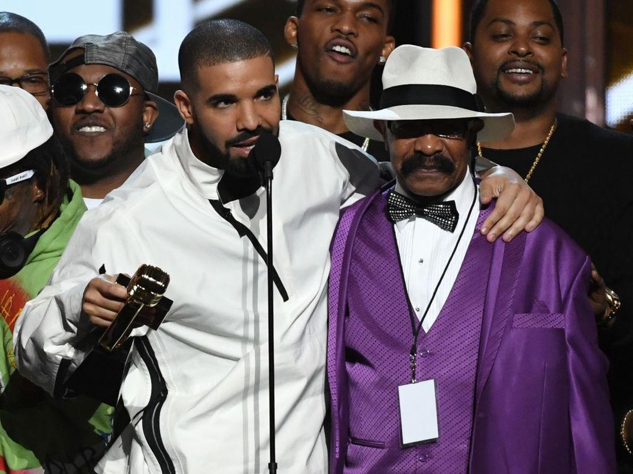Dennis_Graham_Commenta_la_Vittoria_di_Kendrick_ai_Grammy_853wy8xQFV - Confidenze24 Dennis Graham Commenta la Vittoria di Kendrick ai Grammy - Dennis Graham ai Grammy