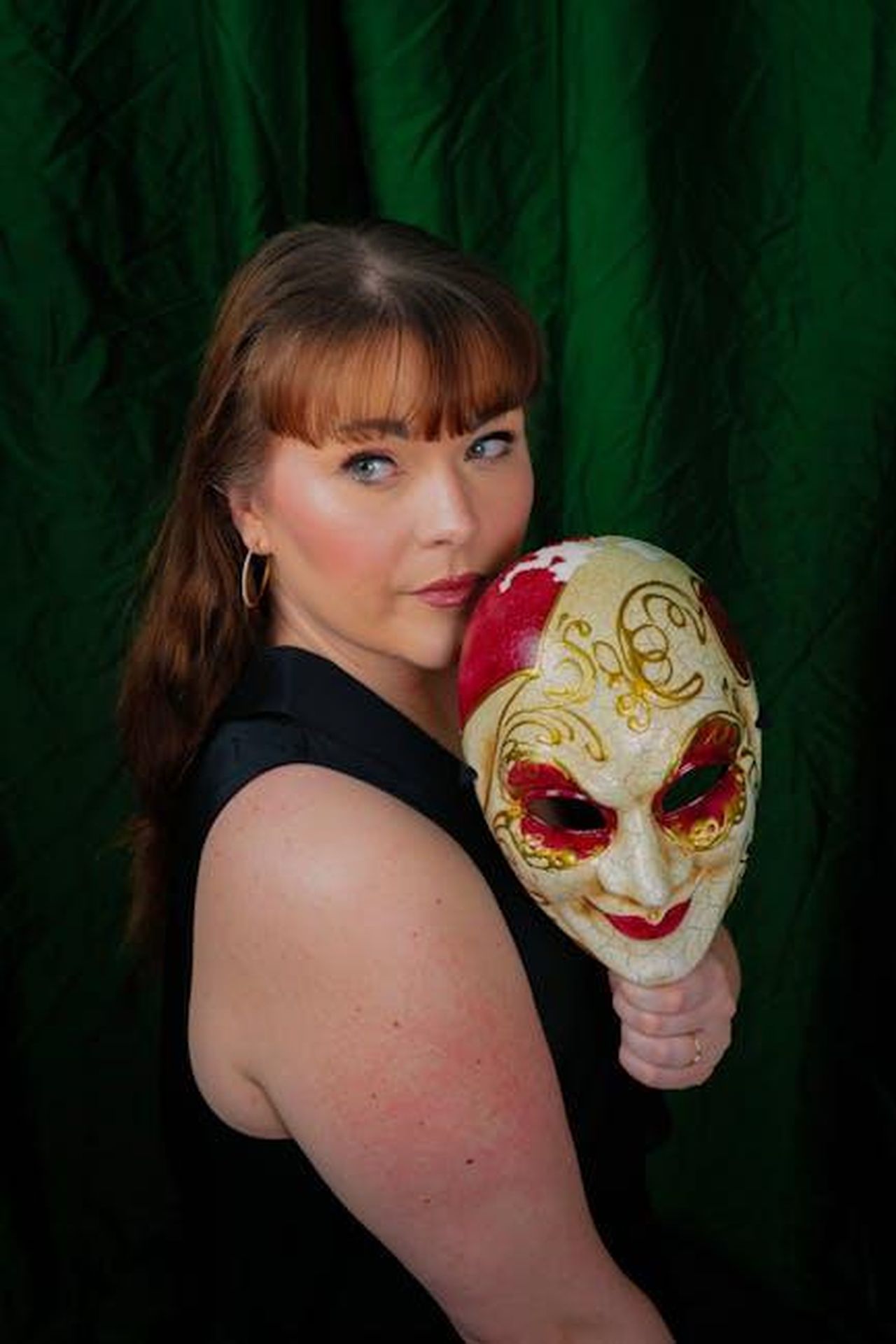 Gzide_scopre_i_segreti_di_Tarik_8T2W1qioWy - Confidenze24 Source: Rachel Brooks - pexels - Free stock photo of aesthetic, creative photography, decorative mask