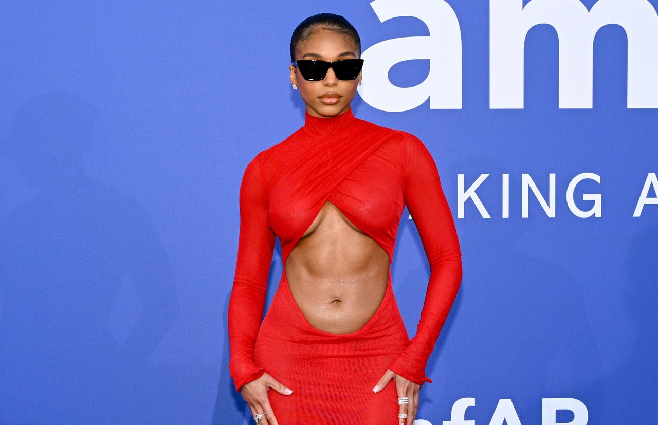 I_Momenti_Piccanti_Della_Settimana_A6belEYhfN - Confidenze24 I Momenti Piccanti Della Settimana - AmfAR Gala Cannes 2023 Sponsorizzato da Aston Martin