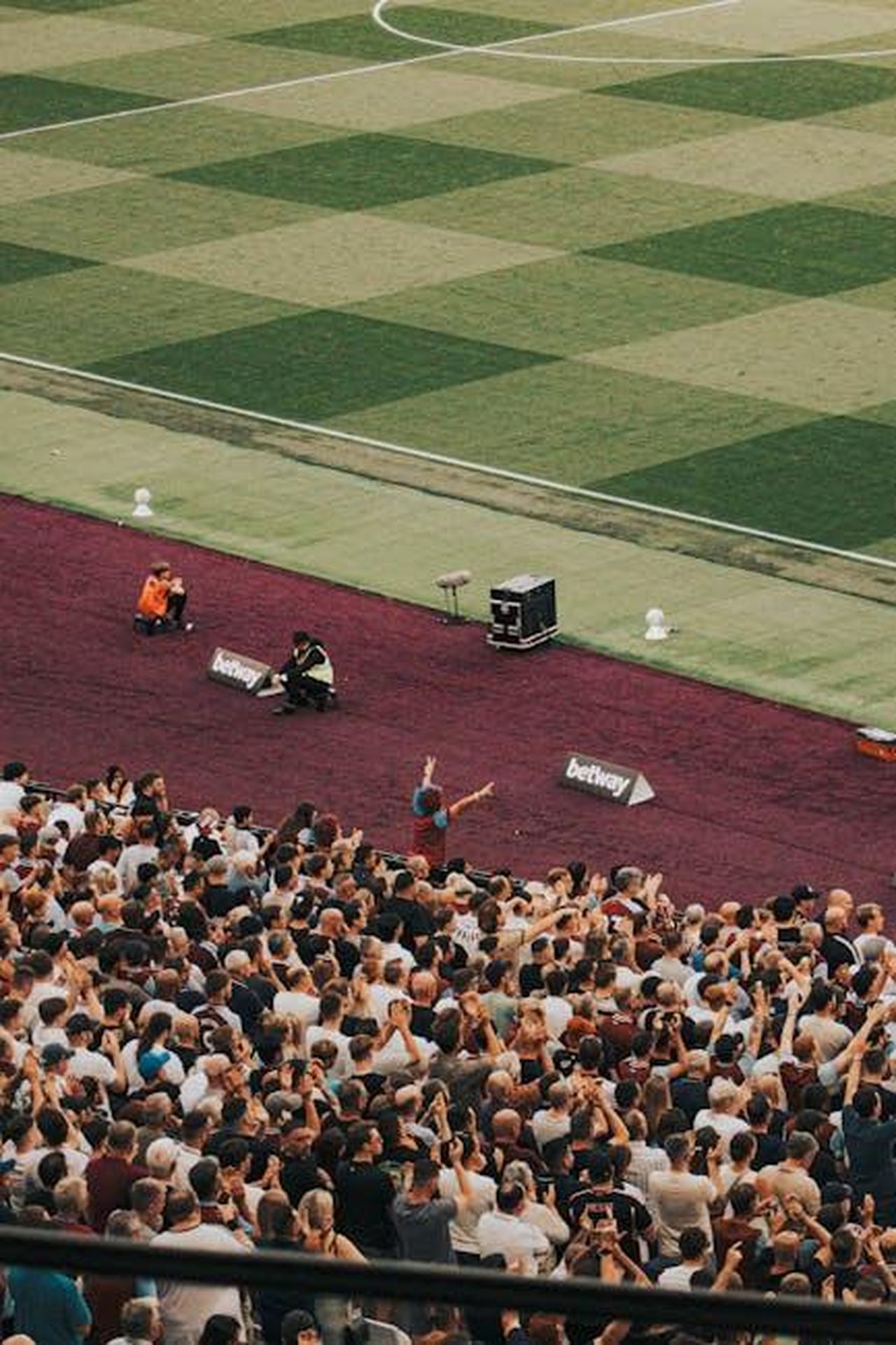 Juventus_i_tifosi_rispondono_a_Rossi_Motta_ha_fatto_errori_di_formazioni_e_di_scelte_allinterno_della_partita_UBjlnXZv6n - Confidenze24 Source: Stephane Hurbe - pexels -