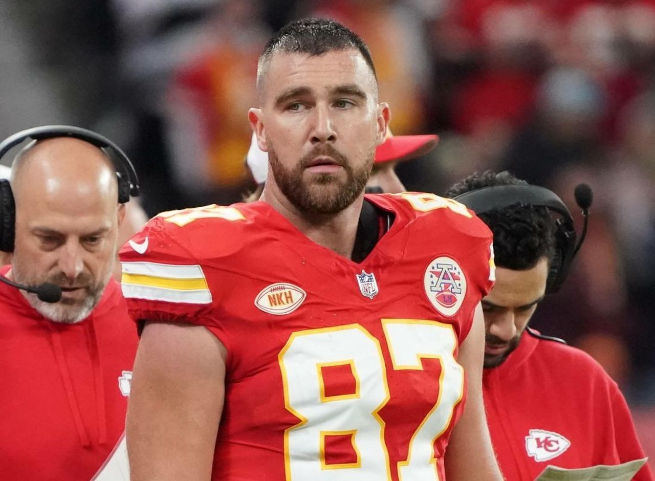 La_presenza_di_Trump_al_Super_Bowl_ooVdrMB4Pd - Confidenze24 La presenza di Trump al Super Bowl - Travis Kelce al Super Bowl