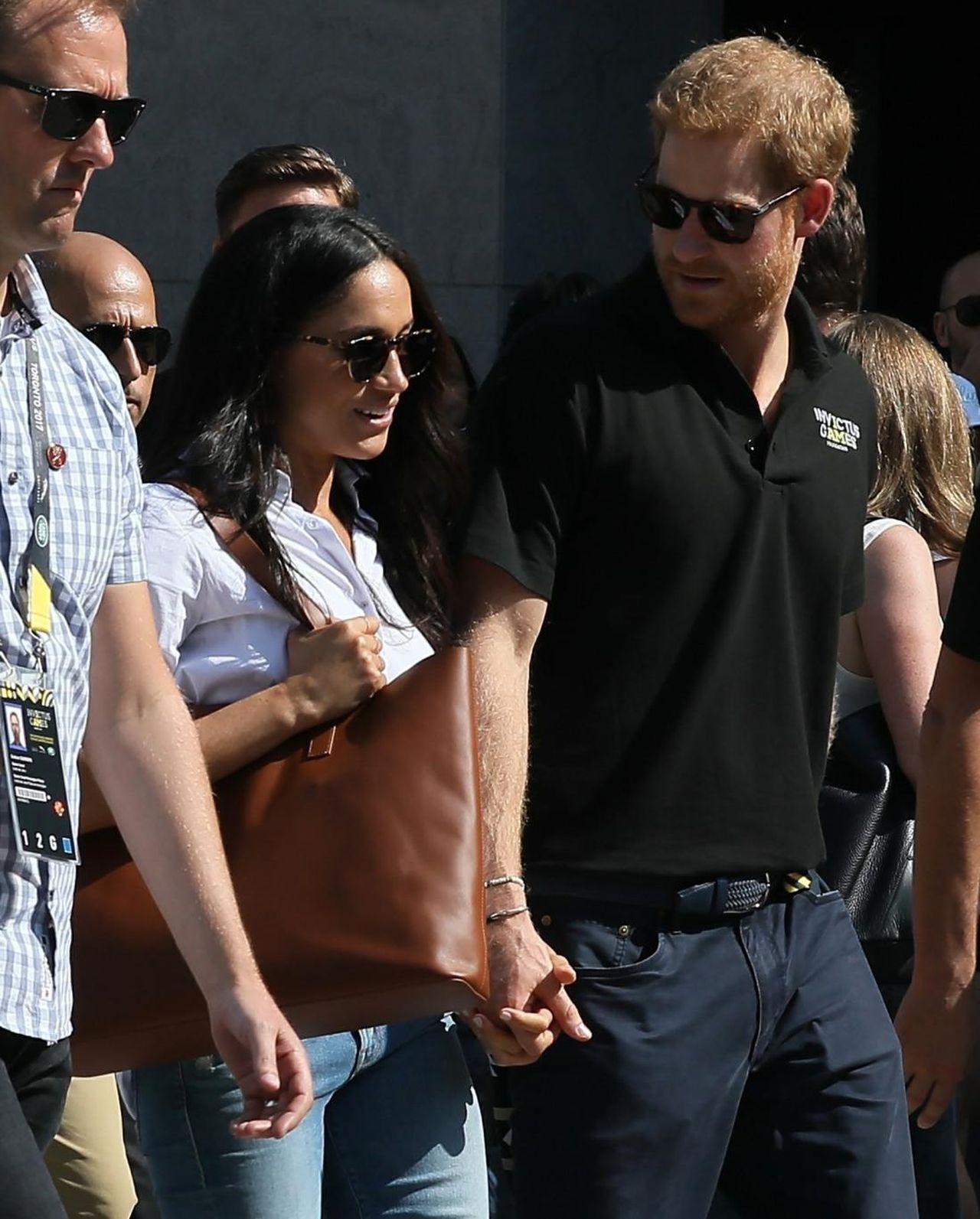 Riflessioni_su_vecchie_foto_jdPdkUrY8S - Confidenze24 Riflessioni su vecchie foto - Harry e Meghan all'Invictus Games 2017