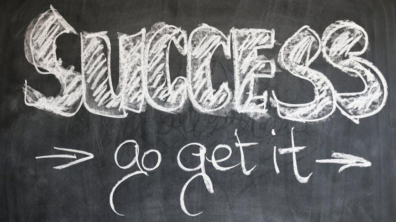 Sagittario_Atmosfera_di_vittoria_vPUkiFMKdh - Confidenze24 Source: Gerd Altmann - pexels - Motivational chalkboard with 'Success - go get it' written in chalk.