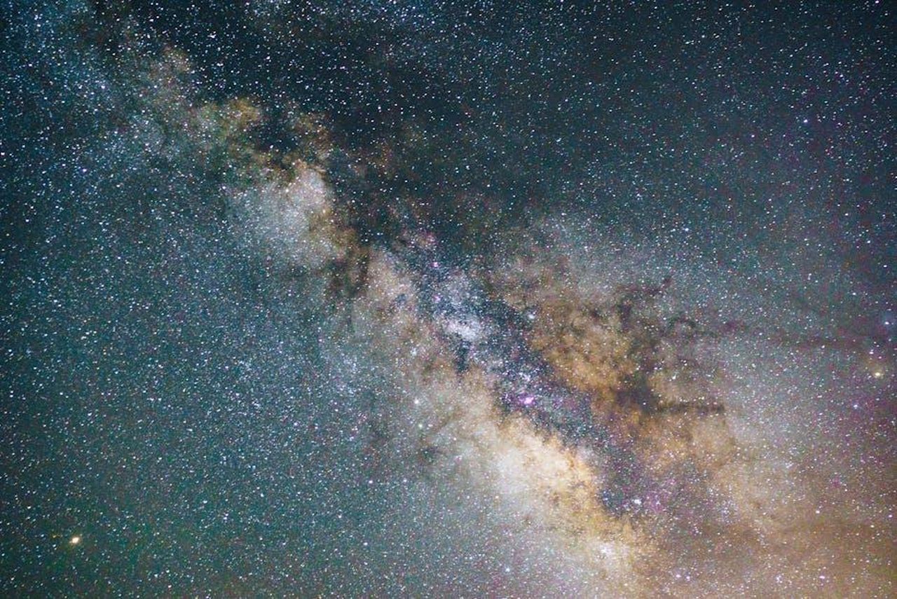 Stelle_e_oroscopo_del_21_febbraio_2025_la_seconda_sestina_XSCBfaJc9t - Confidenze24 Source: Jacub Gomez - pexels - Breathtaking view of the Milky Way galaxy filled with countless stars in the night sky above Garland, Texas.