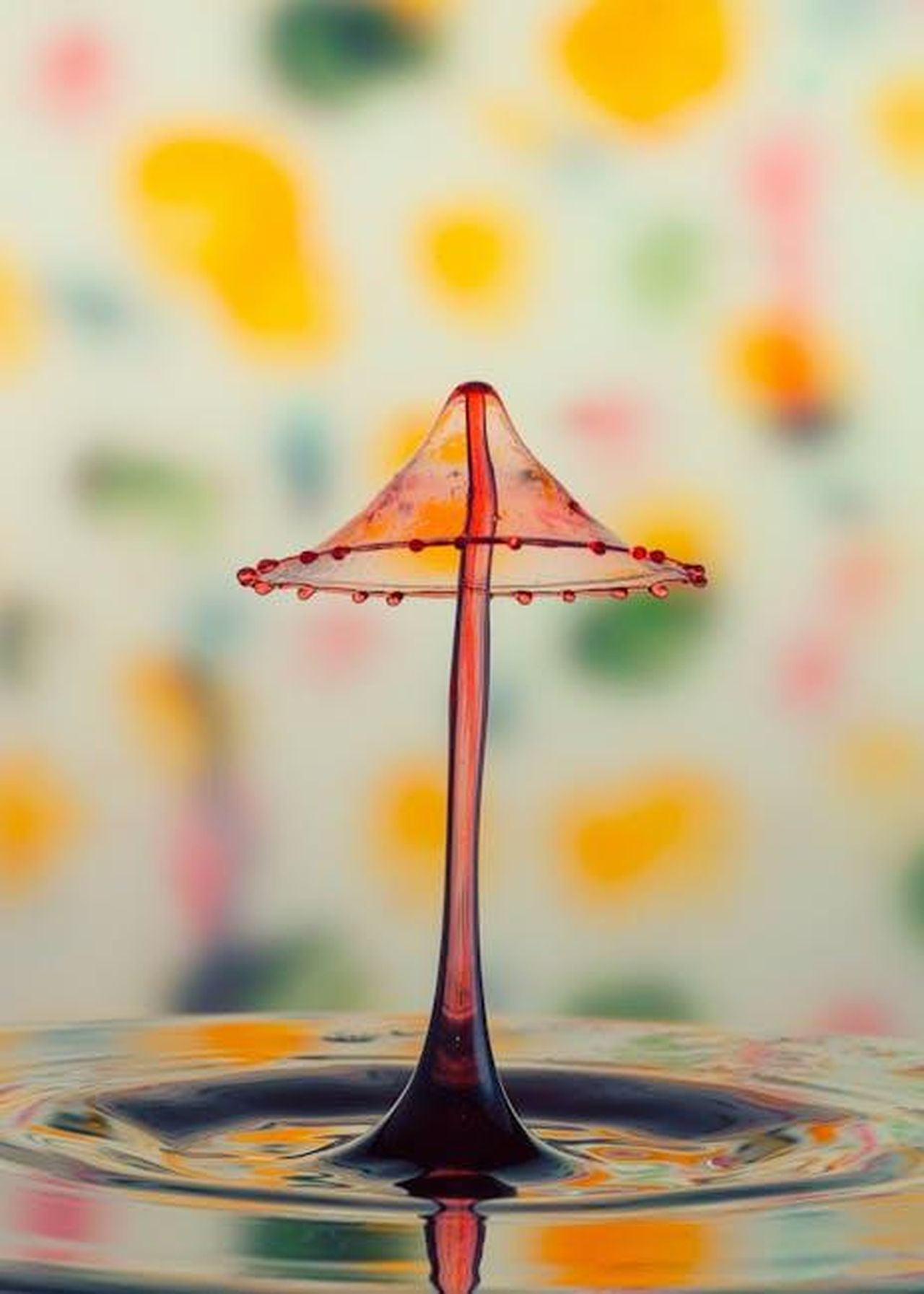 12_I_suoi_schemi_di_eccitazione_cambiano_come_il_tempo_5VavjUoTrx - Confidenze24 Source: mustafa yağcı - pexels - Candy Drop | Soyut Damla Fotoğrafları