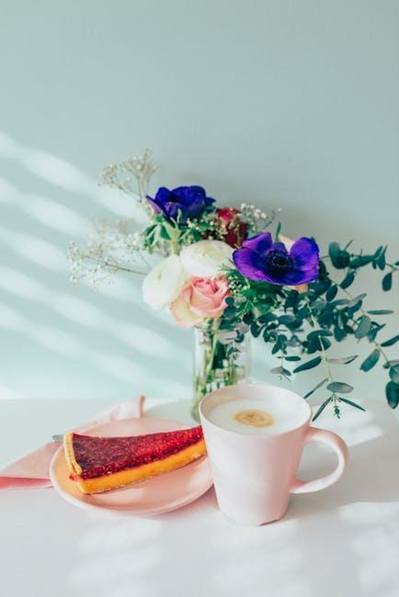 Adam_Buxton__competitivo_xJDpkMk1Hz - Confidenze24 Source: Lara Farber - pexels -