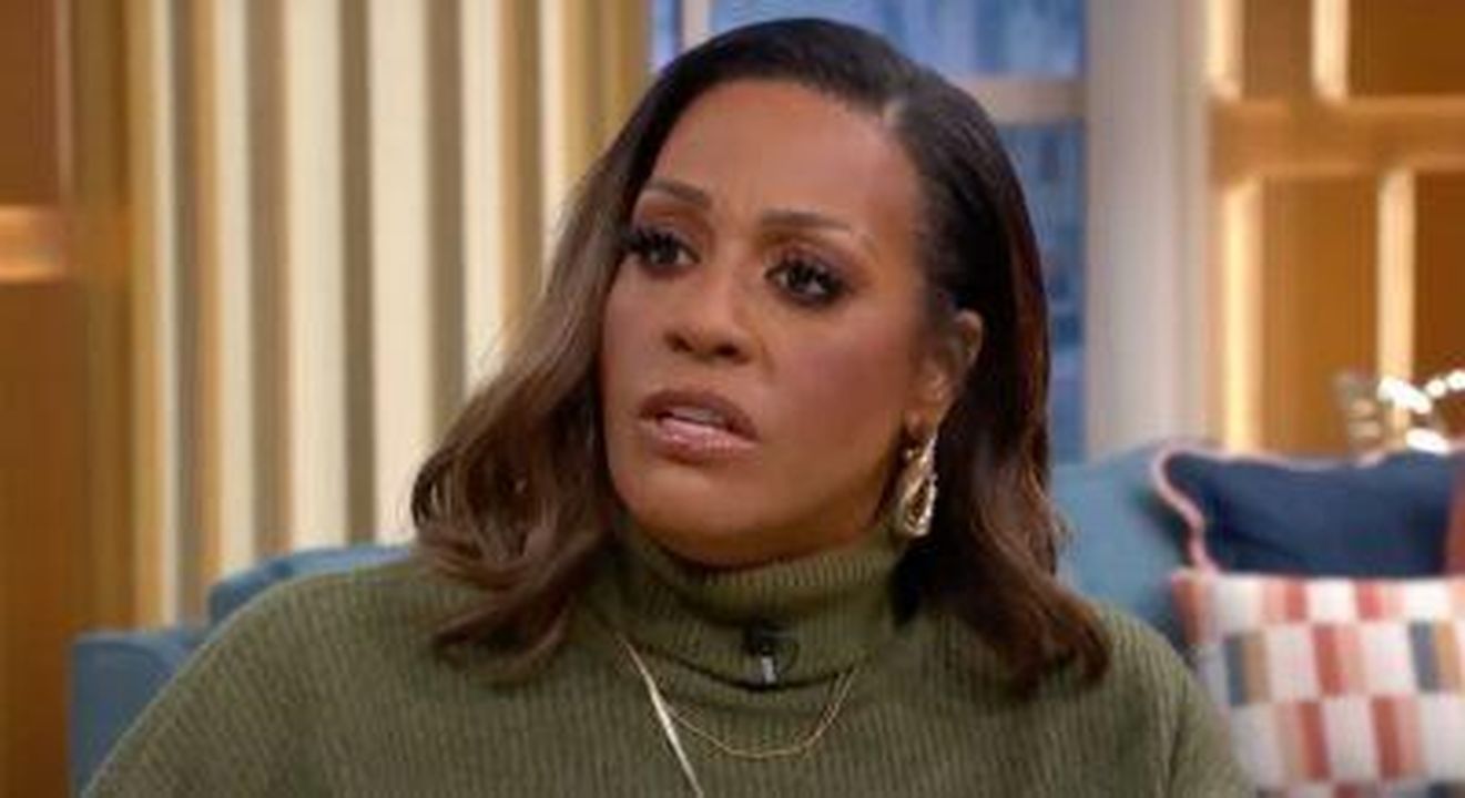 Alison_Hammond_rifiuta_Celebrity_Big_Brother_KjsSooCrIu - Confidenze24 Source: ITV - - Alison Hammond con espressione seria su This Morning