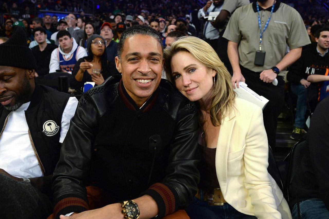 Amy_e_TJ_indossano_anelli_Oura_la_confusione_della_mamma_BktUZQZYHs - Confidenze24 Amy e T.J. indossano anelli Oura: la confusione della mamma Immagine di Amy Robach e T.J. Holmes