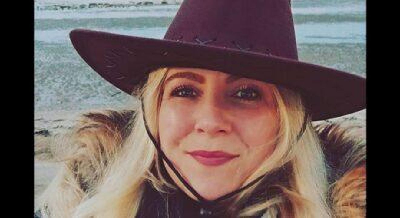 Annuncio_della_morte_della_stella_di_Britains_Got_Talent_Chantel_Bellew_Fn3heepral - Confidenze24 Annuncio della morte della stella di Britain's Got Talent Chantel Bellew Chantel Bellow sorridente