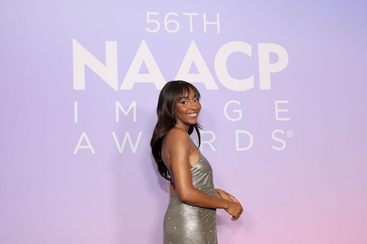 Ayo_Edebiri_chiama_in_causa_Elon_Musk_per_le_minacce_ricevute_hrcs3ZPDue - Confidenze24 Source: Emma McIntyre - Getty - 56th NAACP Image Awards - Press Room