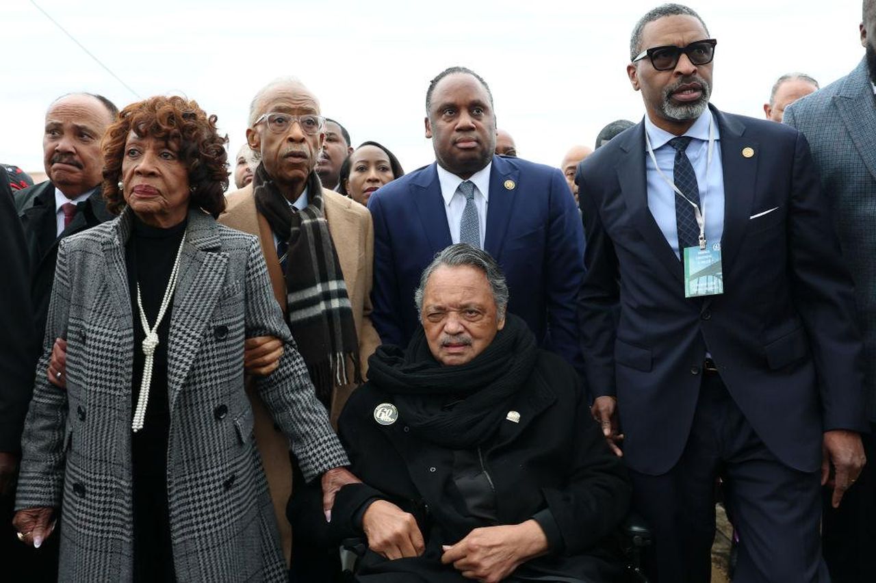 Bloody_Sunday_Maxine_Waters_Joy_Reid_e_Angela_Rye_partecipano_alla_marcia_rNS2qTL77j - Confidenze24 Source: Michael M. Santiago - Getty - 60th Anniversary Of Bloody Sunday March Commemorated In Selma, Alabama