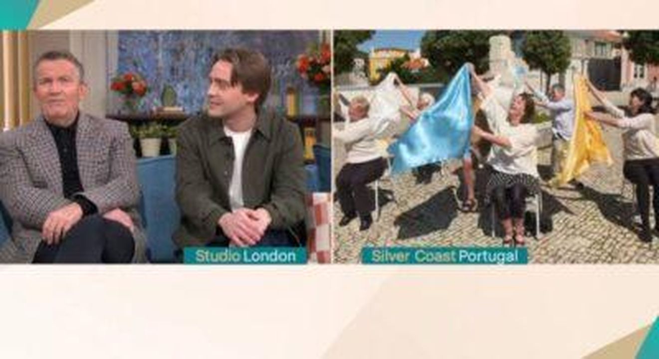 Bradley_Walsh_e_il_figlio_Barney_su_This_Morning_DWp4K0q4FI - Confidenze24 Source: Credit: ITV - - Bradley era confuso quando è entrato in studio