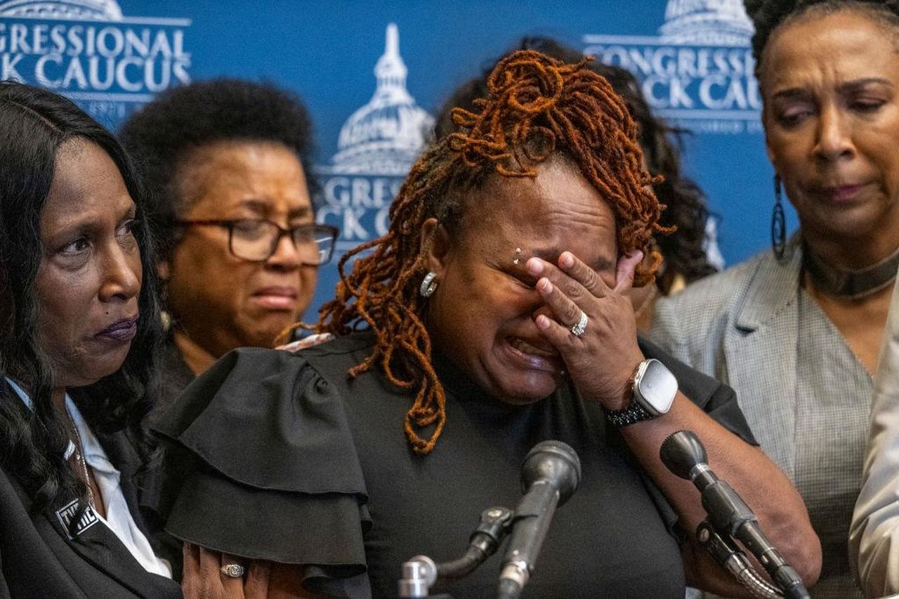 Breonna_Taylor_uccisa_dalla_polizia_del_Kentucky_5_anni_fa_madre_e_amici_ricordano_cSDTSDp9k4 - Confidenze24 Source: JIM WATSON - Getty - US-CRIME-JUSTICE-POLICE