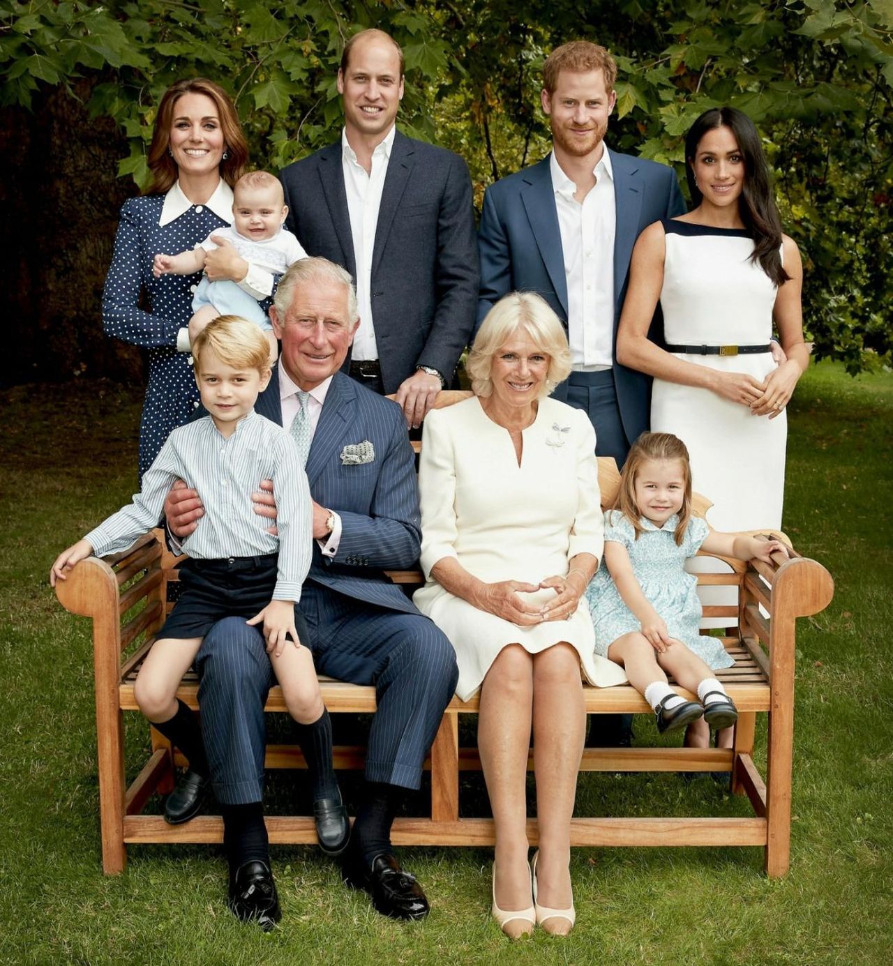 Camilla_e_il_conflitto_tra_Meghan_e_Kate_wBKTt3pJFa - Confidenze24 Camilla e il conflitto tra Meghan e Kate Queen Camilla e la famiglia reale
