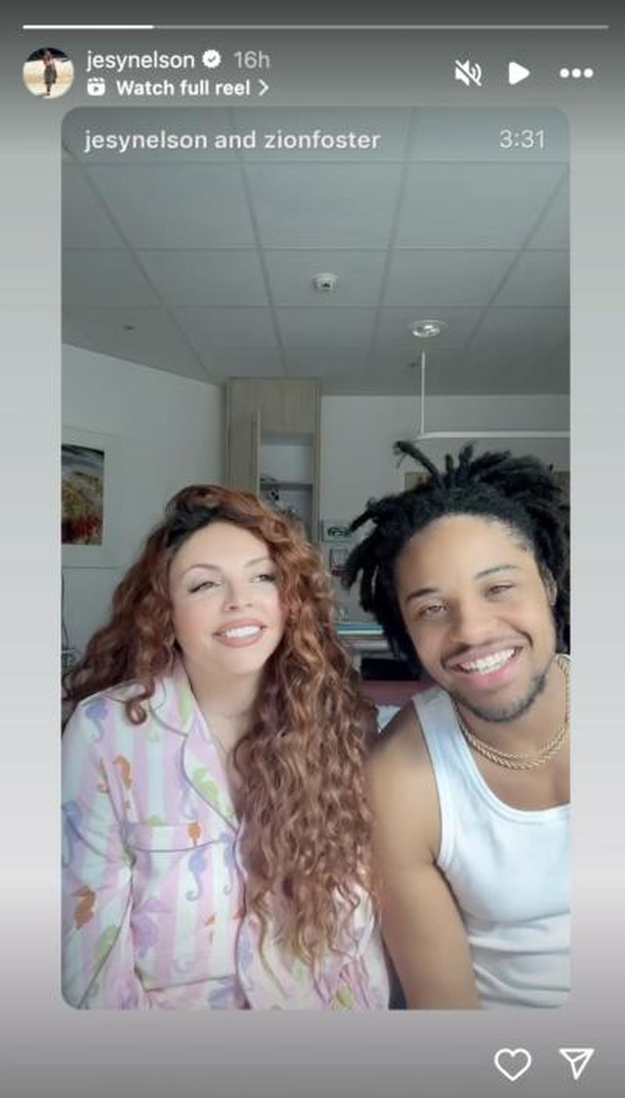 Celebrazioni_dei_fan_per_le_buone_notizie_pmvSVmDbMz - Confidenze24 Source: Jesy Nelson / Instagram story - - Jesy Nelson e Zion sorridenti mentre danno aggiornamenti sui gemelli