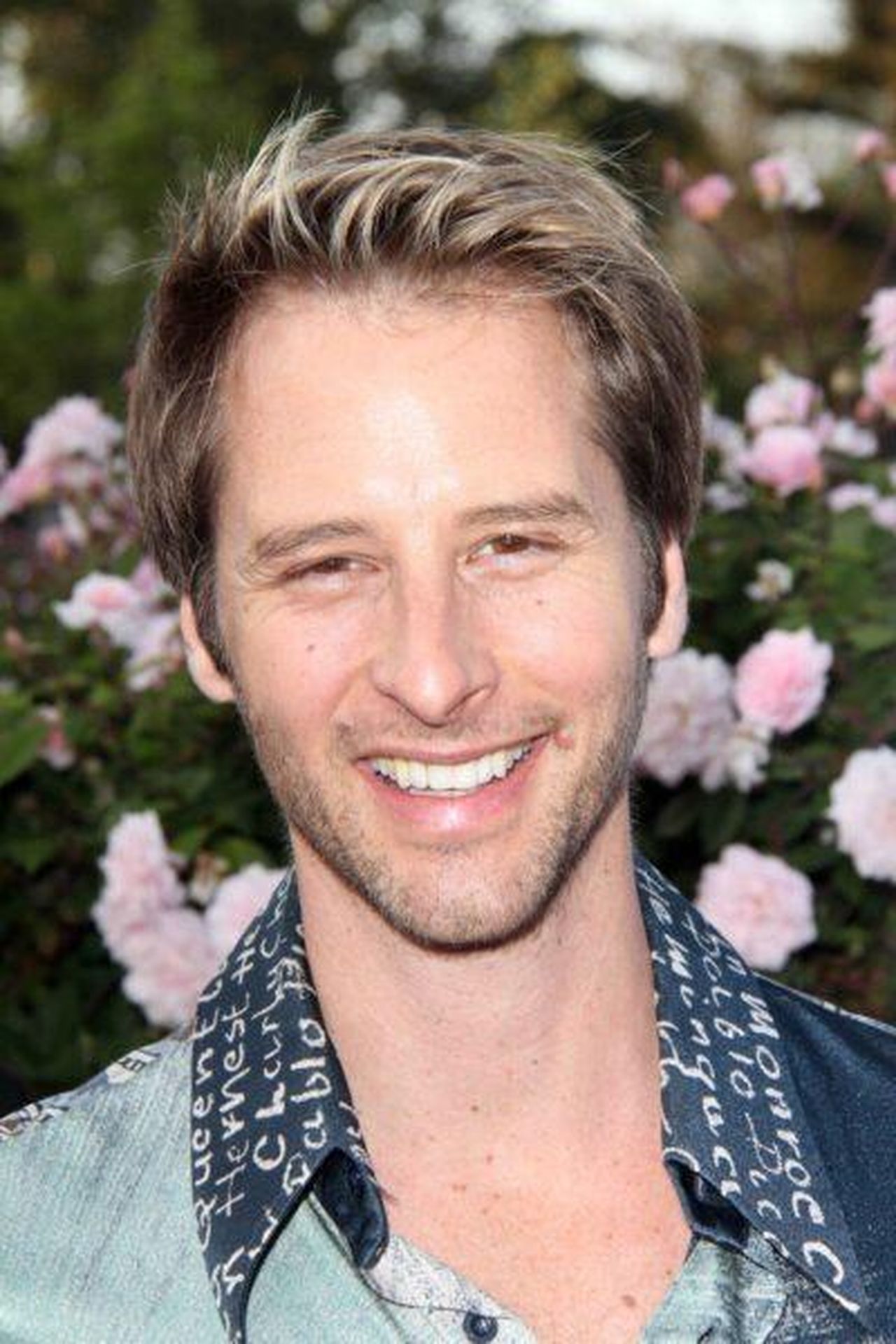 Celebrity_Big_Brother_2025_lineup_eLfGvG9S1j - Confidenze24 Source: Credit: Cover Images - - Chesney Hawkes sorridente