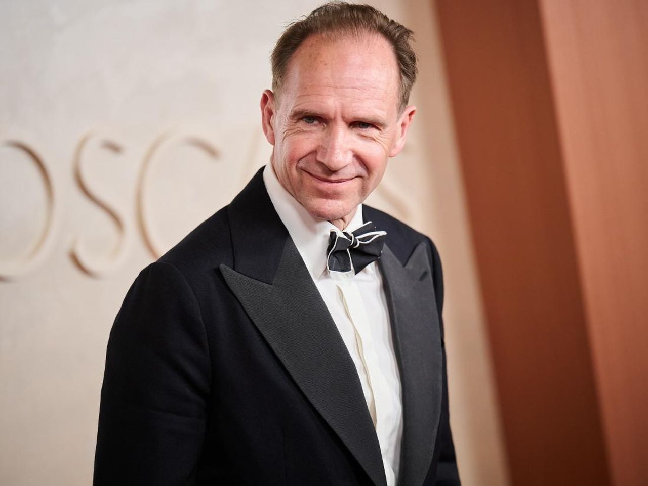 Chelsea_Handler_e_Ralph_Fiennes_la_verit_dietro_le_voci_7kyBz0RAgn - Confidenze24 Chelsea Handler e Ralph Fiennes: la verità dietro le voci Chelsea Handler e Ralph Fiennes