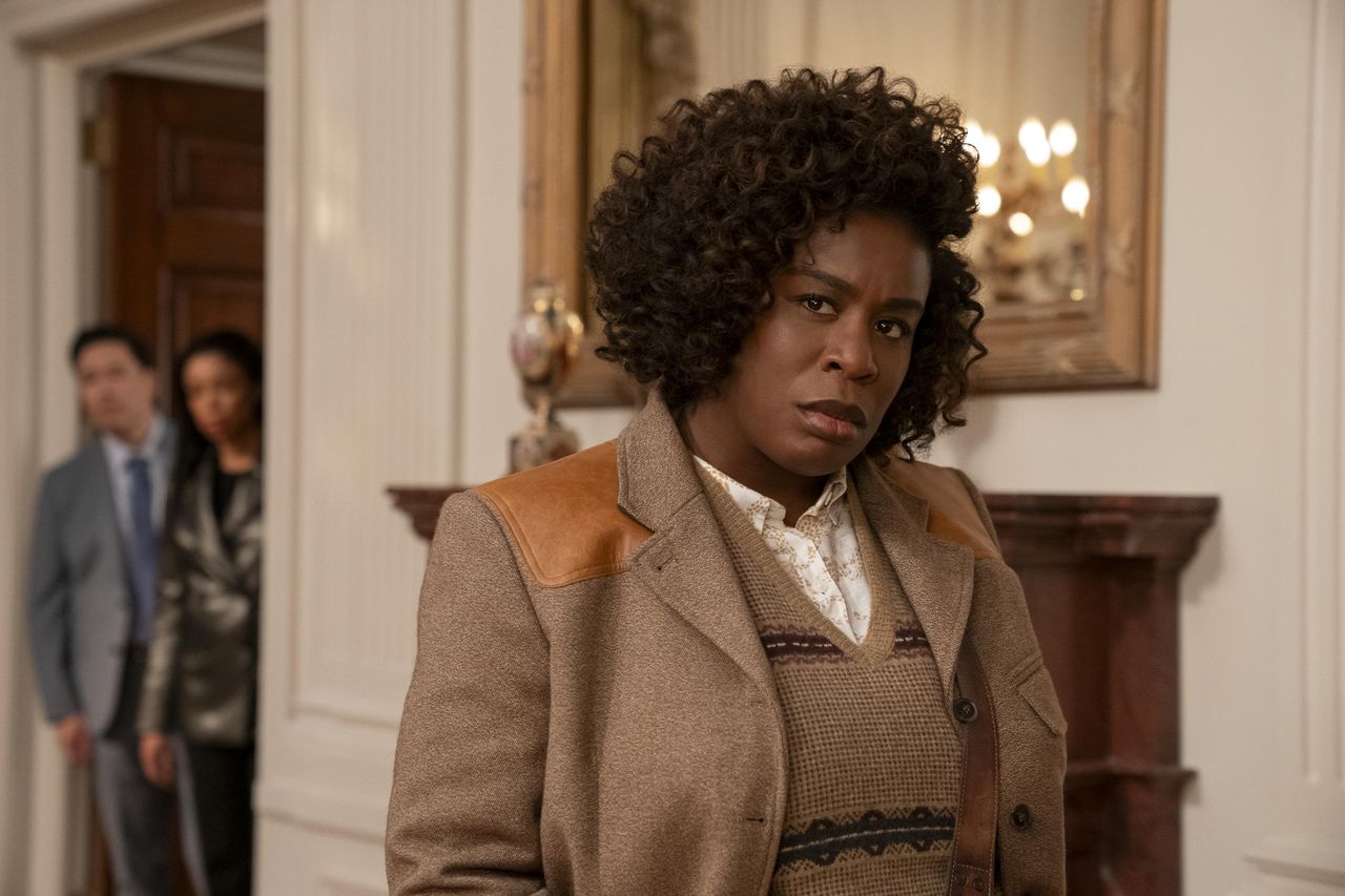 Chi__Uzo_Aduba_uIDnvjv6gN - Confidenze24 Source: Jessica Brooks/Netflix - Netflix - Chi è Uzo Aduba da The Residence su Netflix? Incontra la Star