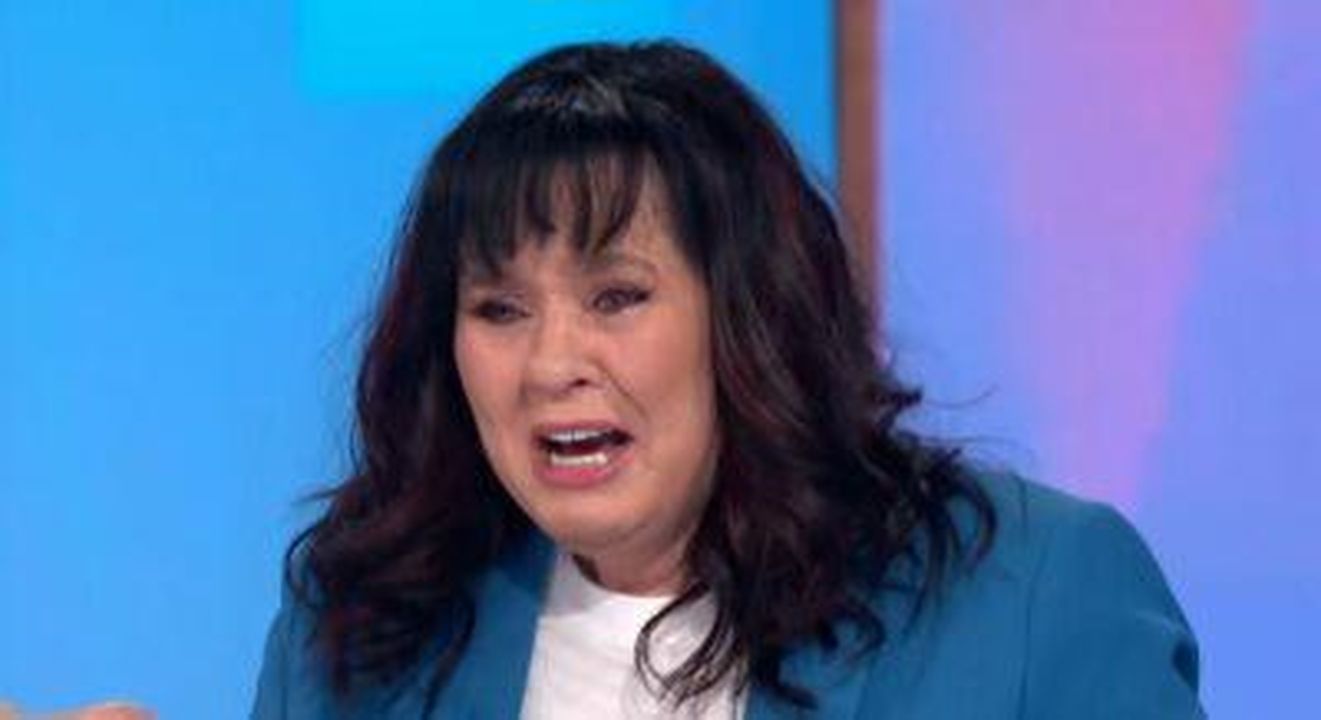 Coleen_Nolan_sorpresa_a_Loose_Women_WByN1YW9jI - Confidenze24 Source: ITV - - Coleen piange a Loose Women